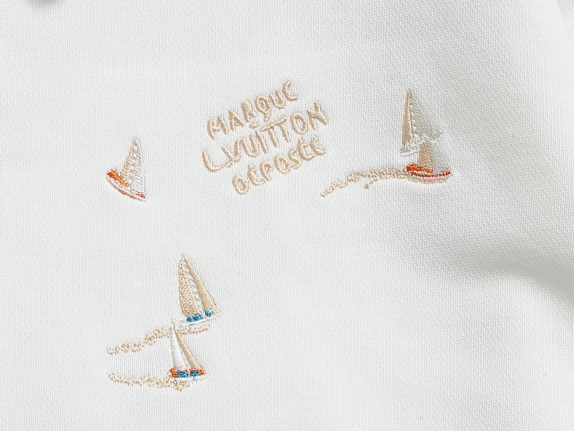 
Louis Vuitton  路易威登  1V  微宽版型S M L XL
25SS  1V 新品专柜