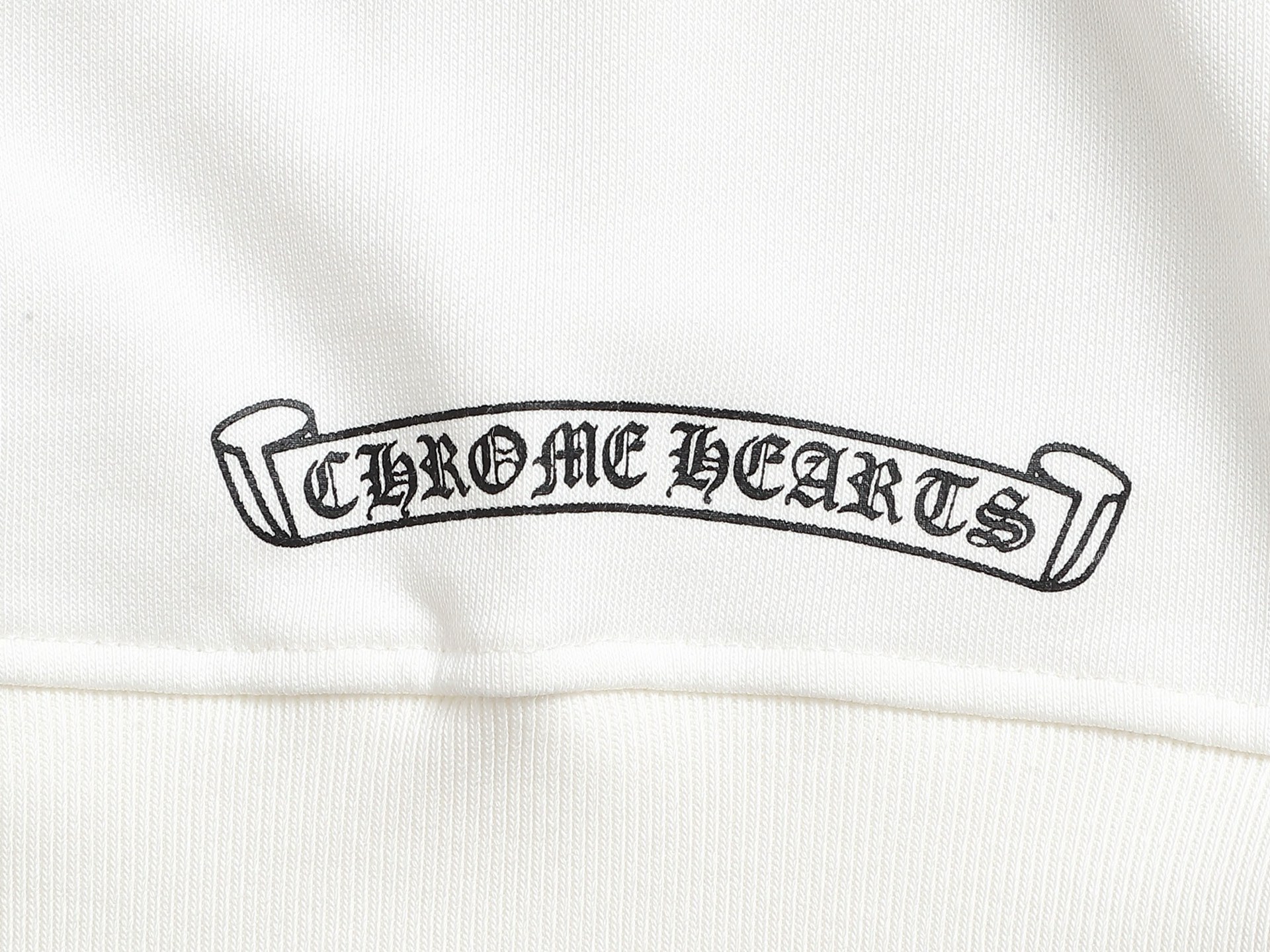 Chrome Hearts White Cotton Sweatshirt with Red Cross and Horseshoe Print 9 i1754754269470 9454 0 10