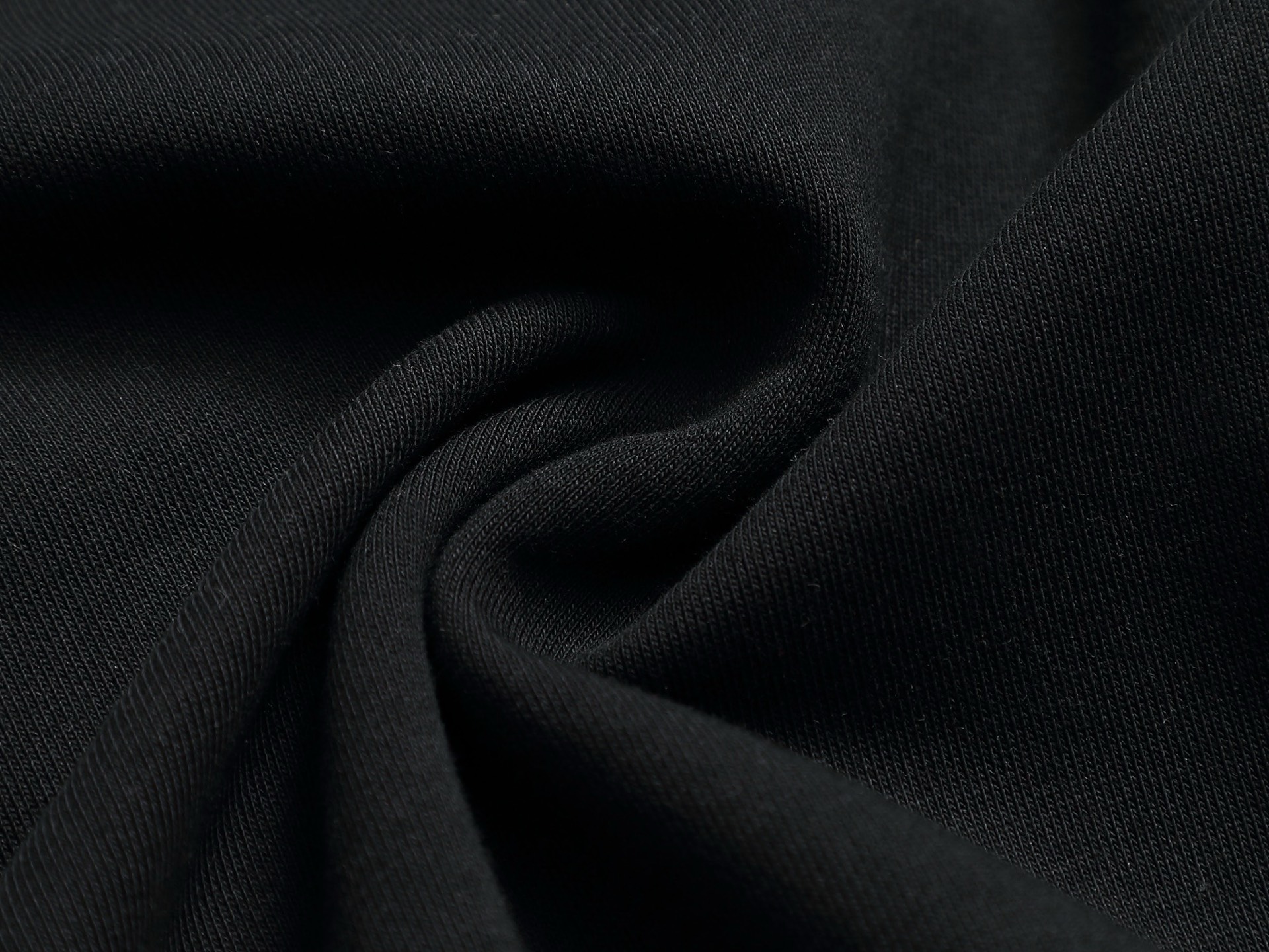 
BURBERRY/巴宝莉 420克圆领卫衣
品牌格纹领口立体凹凸字母LOGO刺绣工艺
官方同步  高版