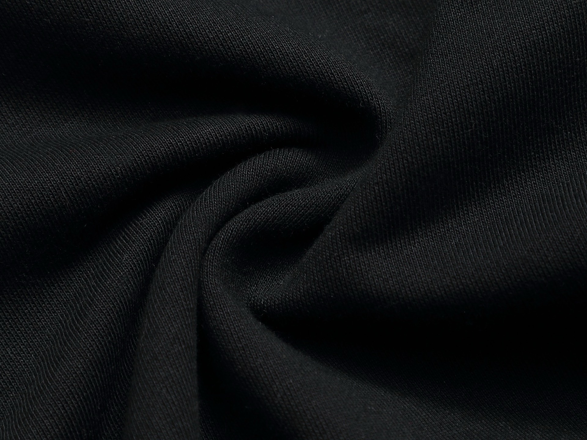 
Gucci 古驰    超级经典刺绣拼色logo
标识精致升级，灵感源自八十年代复古款式
原版面料 官