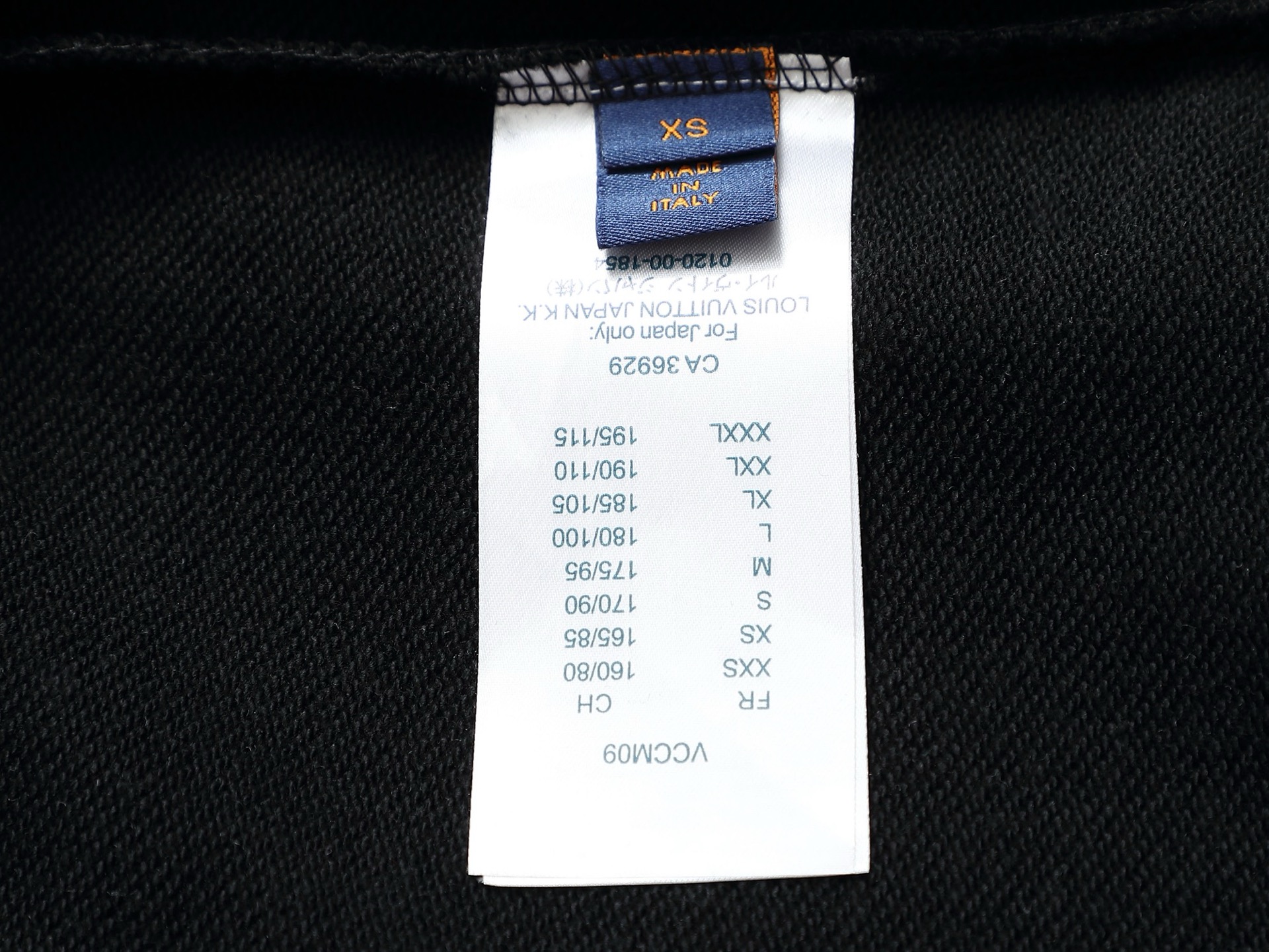 
Louis Vuitton/路易威登 经典棋盘格渐变logo
Logo标识精致升级，灵感源自八十年代复