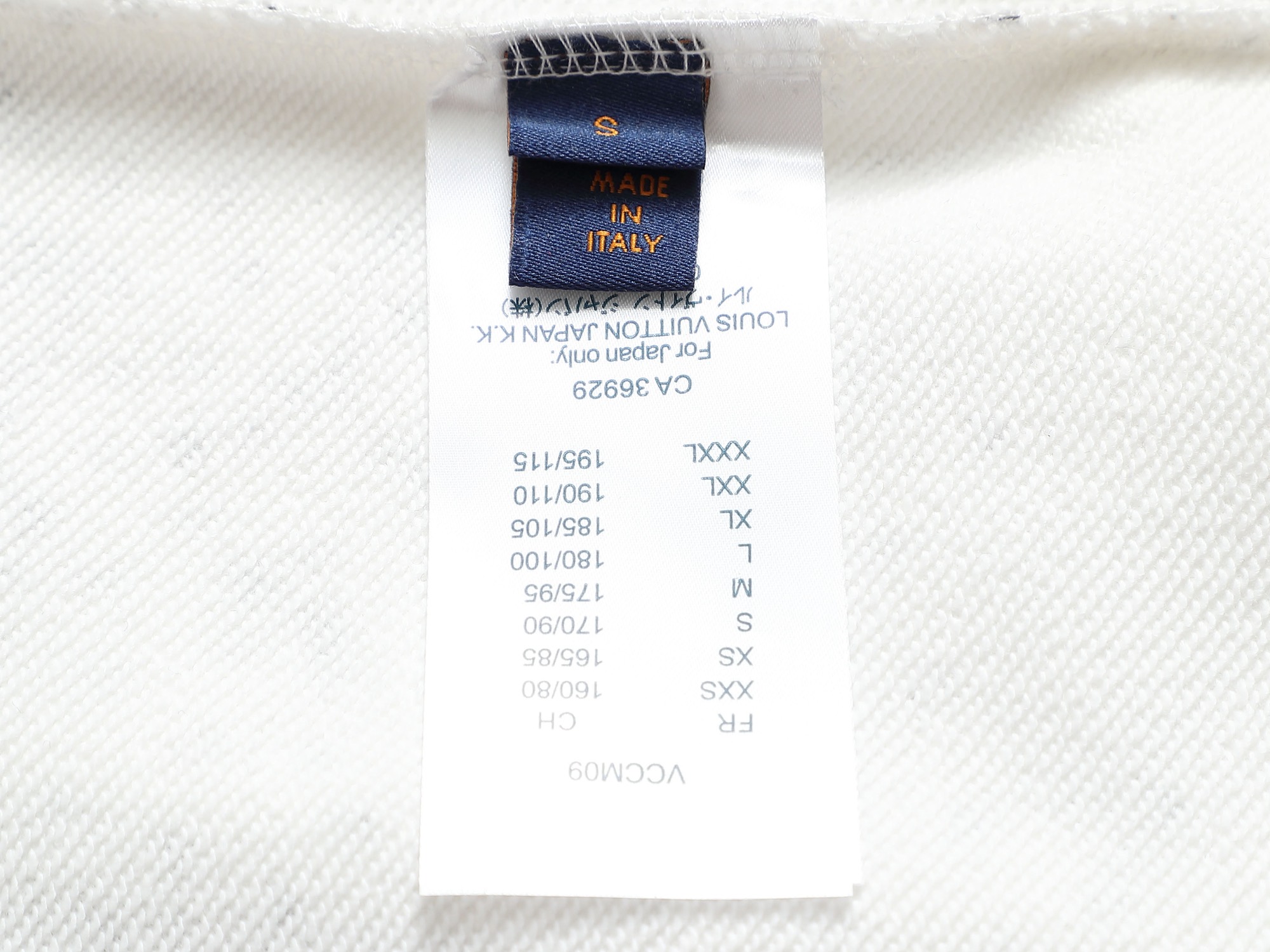 
Louis Vuitton/路易威登 经典棋盘格渐变logo
Logo标识精致升级，灵感源自八十年代复