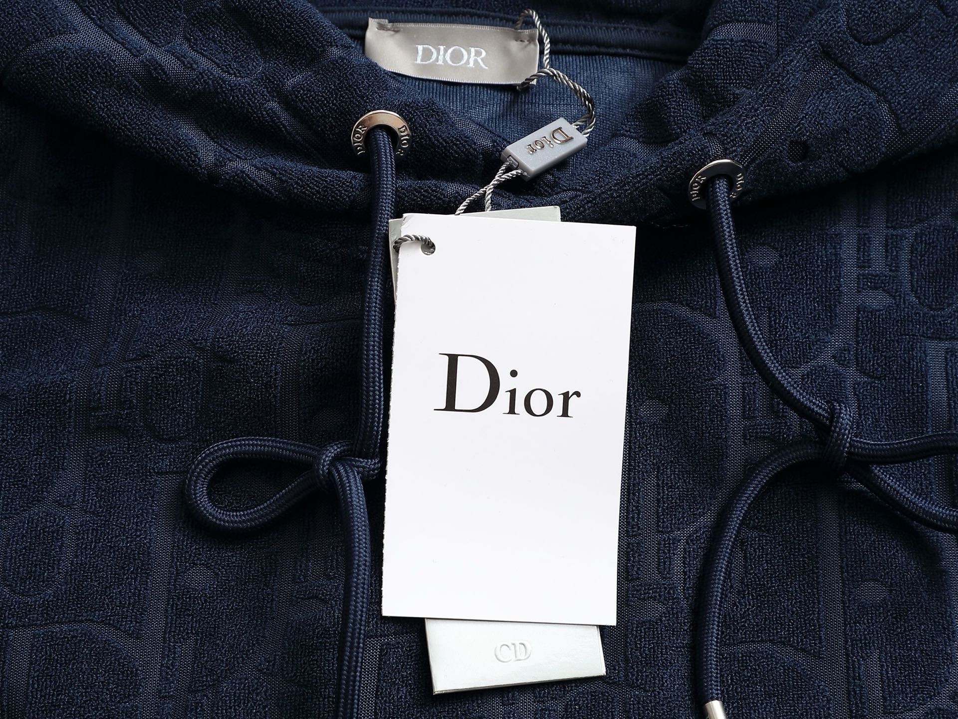 
DIOR迪奥 CD字母暗纹提花 Logo标识精致升级，灵感源自八十年代复古 毛巾
原版面料 官方同款 