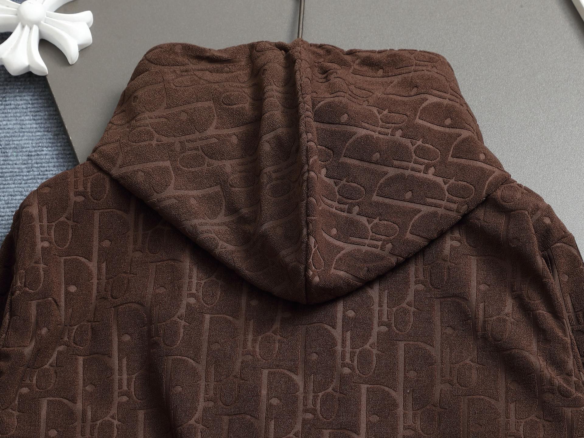 
DIOR迪奥 CD字母暗纹提花 Logo标识精致升级，灵感源自八十年代复古 毛巾
原版面料 官方同款 