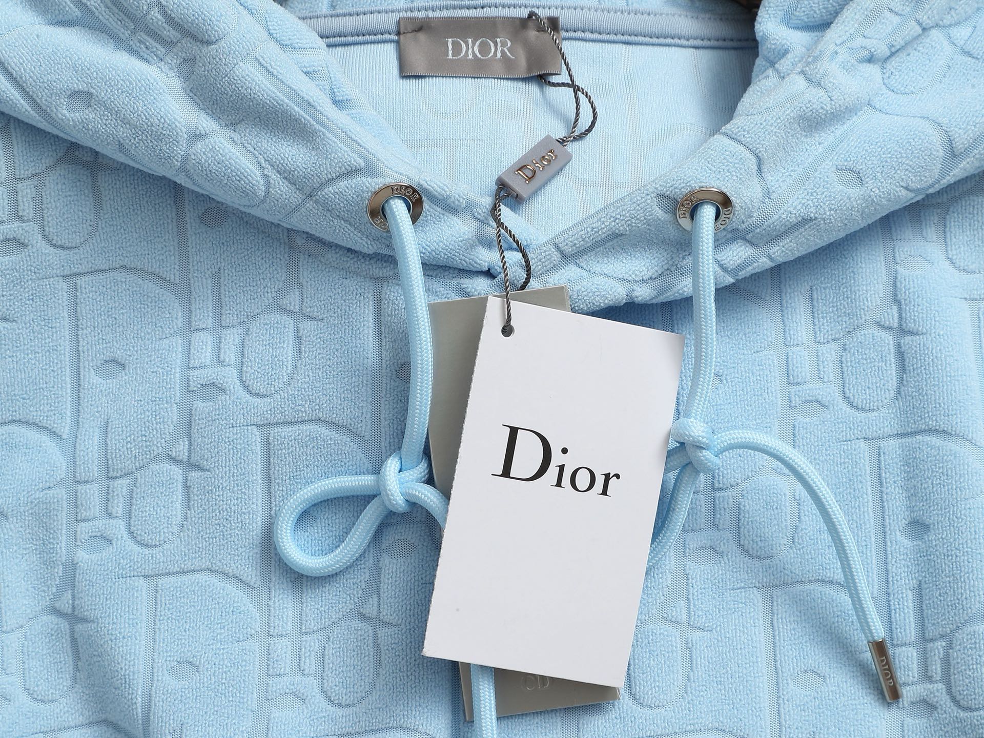 
DIOR迪奥 CD字母暗纹提花 Logo标识精致升级，灵感源自八十年代复古 毛巾
原版面料 官方同款 