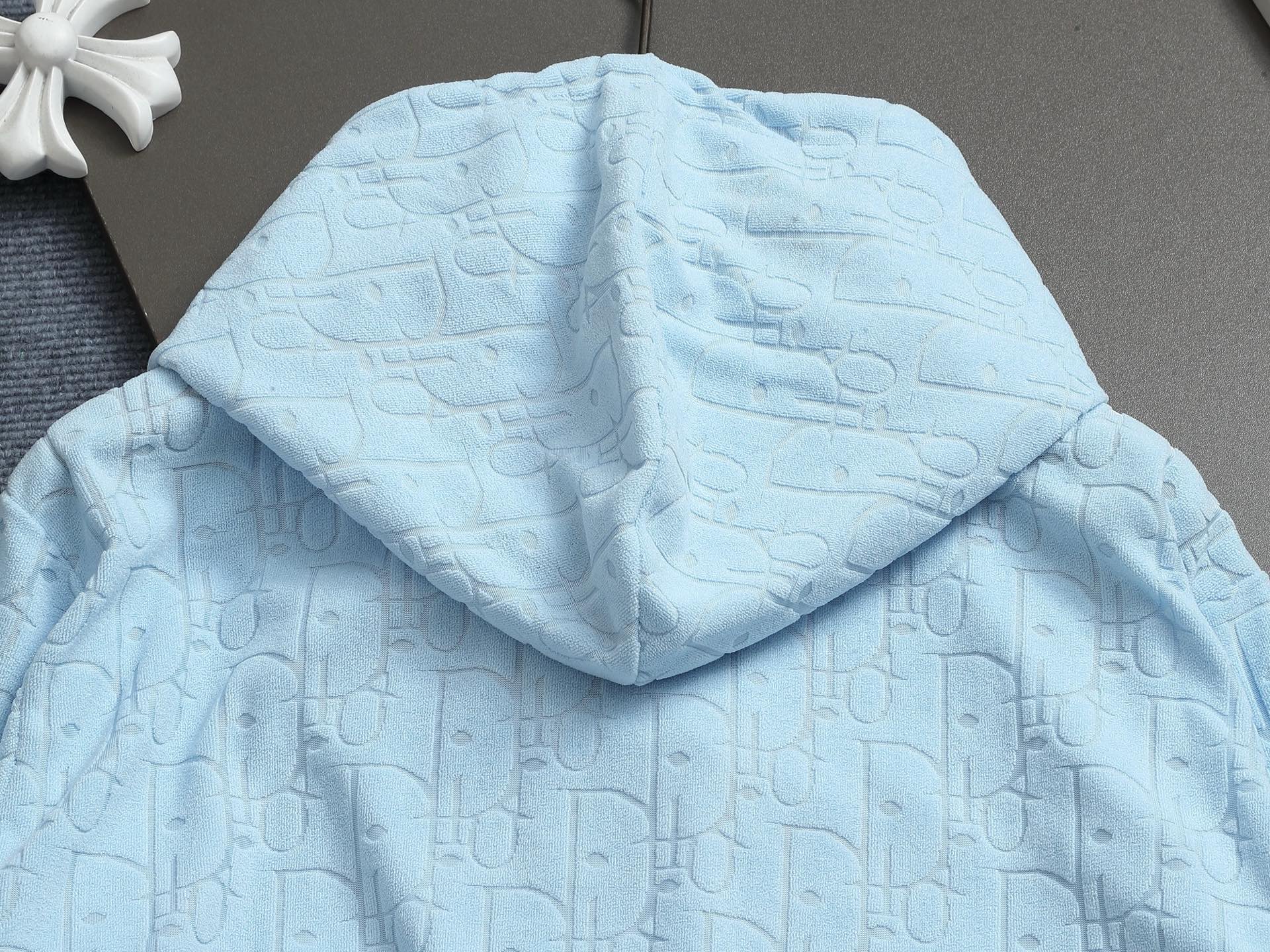 
DIOR迪奥 CD字母暗纹提花 Logo标识精致升级，灵感源自八十年代复古 毛巾
原版面料 官方同款 