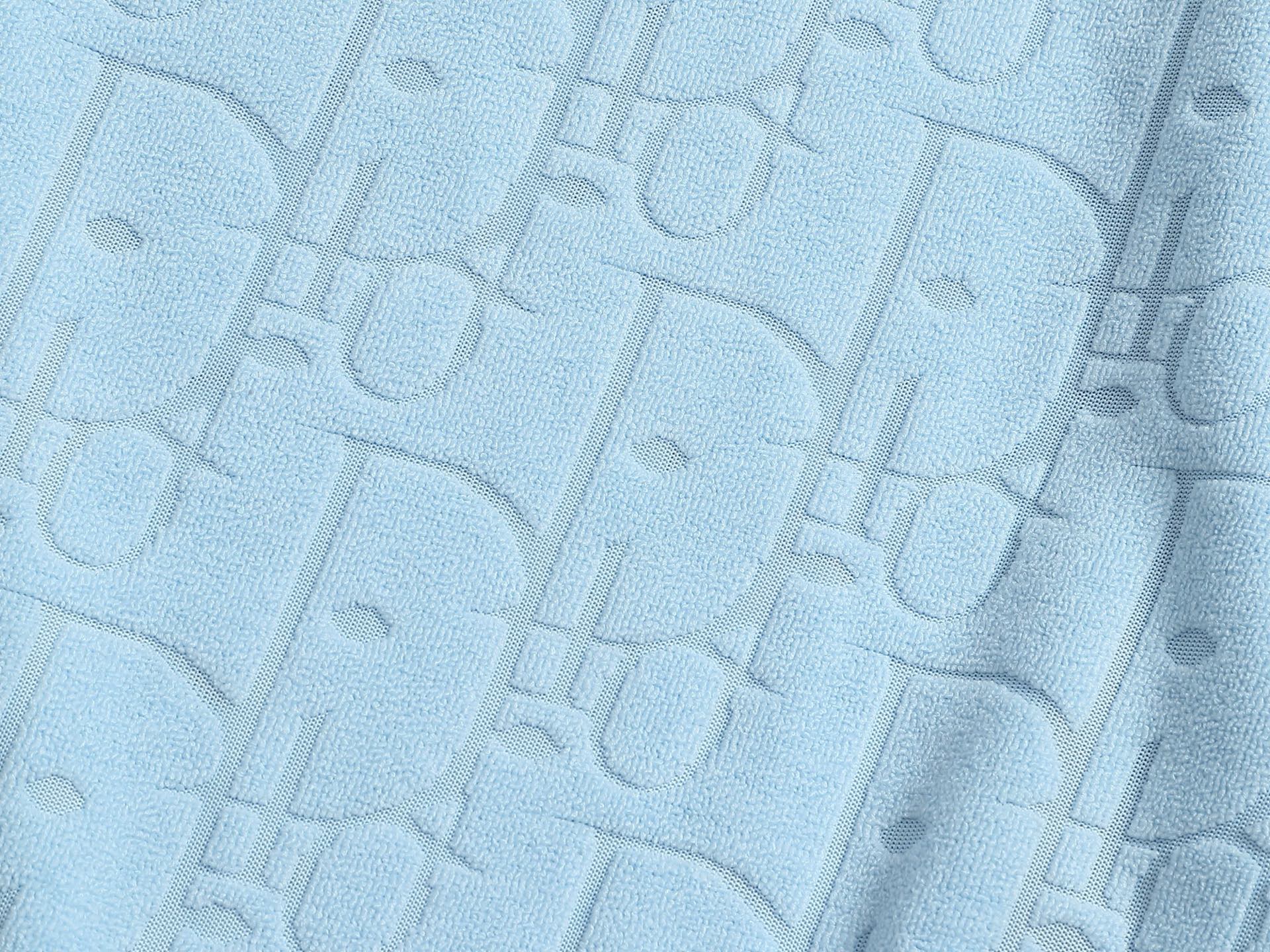 
DIOR迪奥 CD字母暗纹提花 Logo标识精致升级，灵感源自八十年代复古 毛巾
原版面料 官方同款 