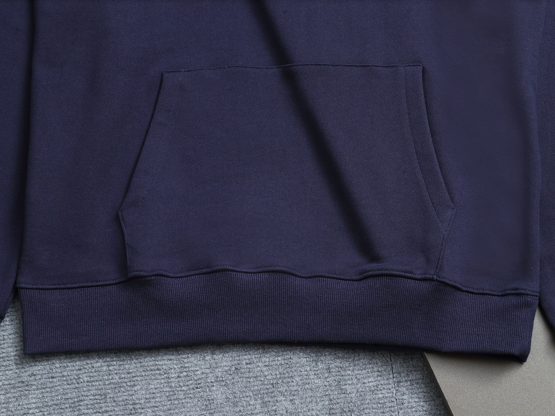 
Louis Vuitton  路易威登  1V  微宽版型S M L XL
25SS  1V 新品专柜