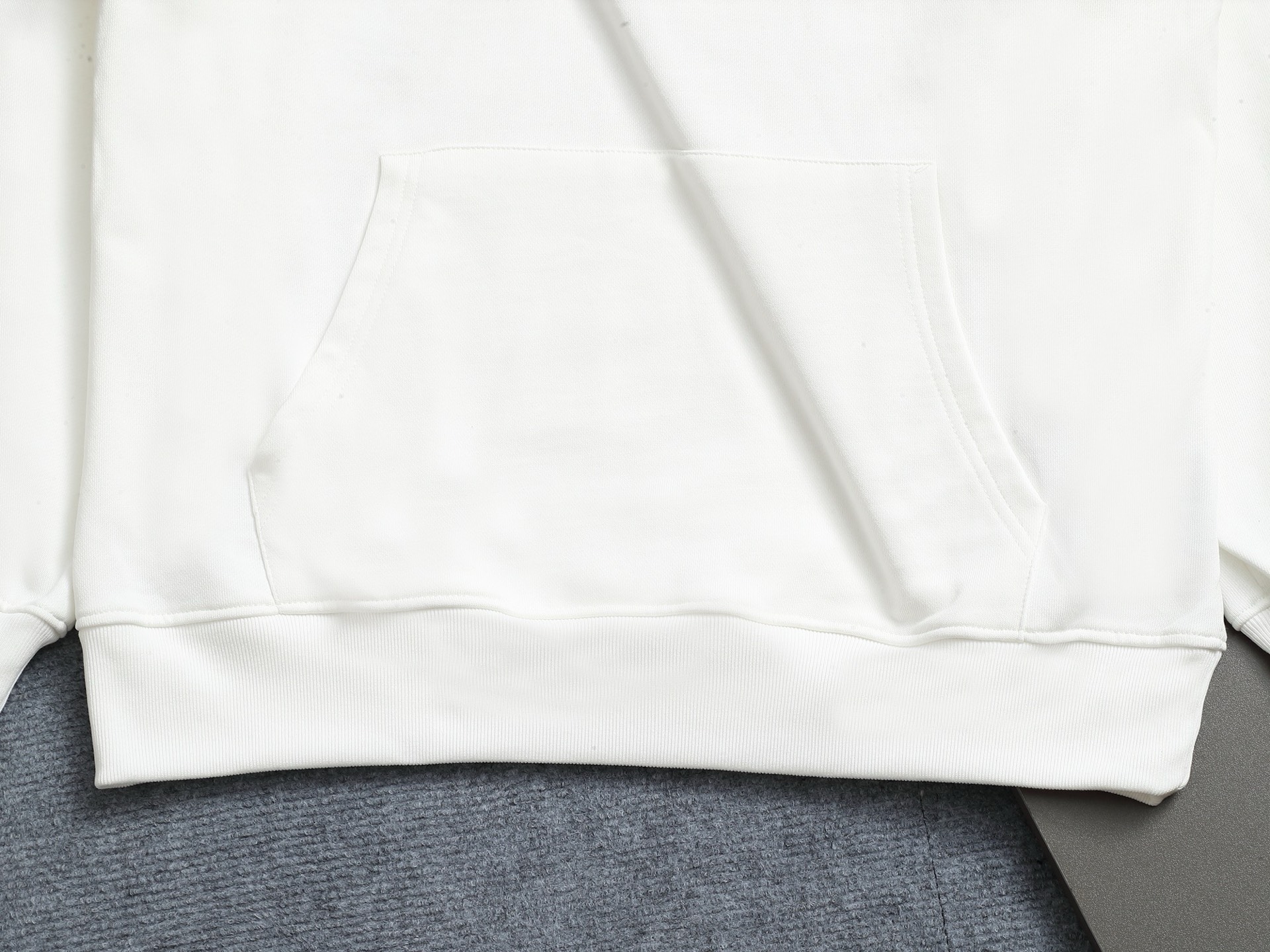 
Louis Vuitton  路易威登  1V  微宽版型XS S M L 
25SS  1V 新品专