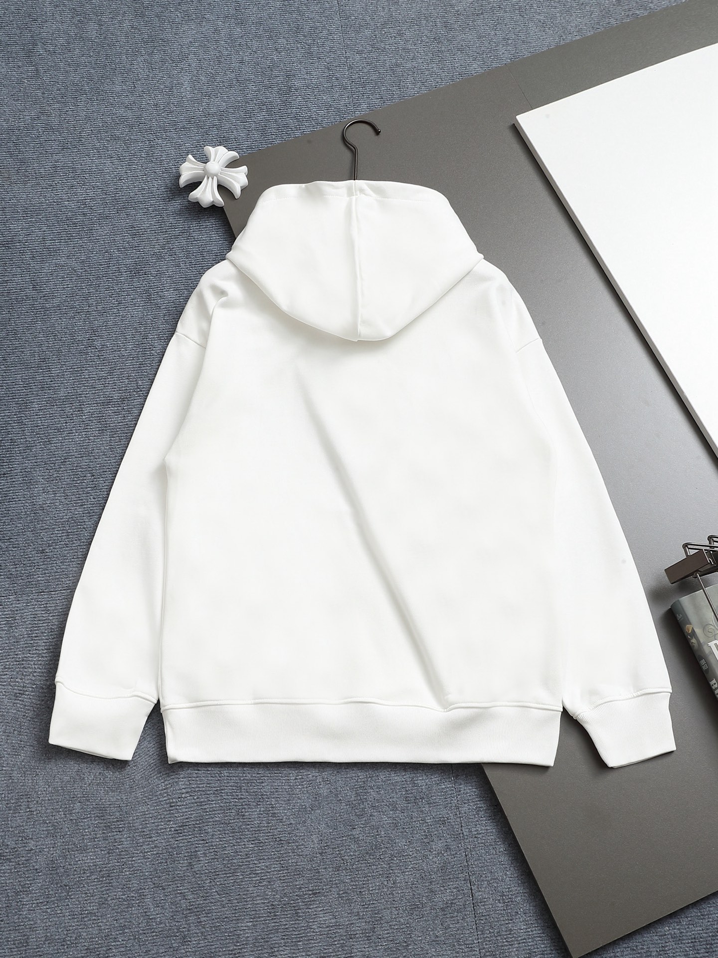 
Louis Vuitton  路易威登  1V  微宽版型XS S M L 
25SS  1V 新品专