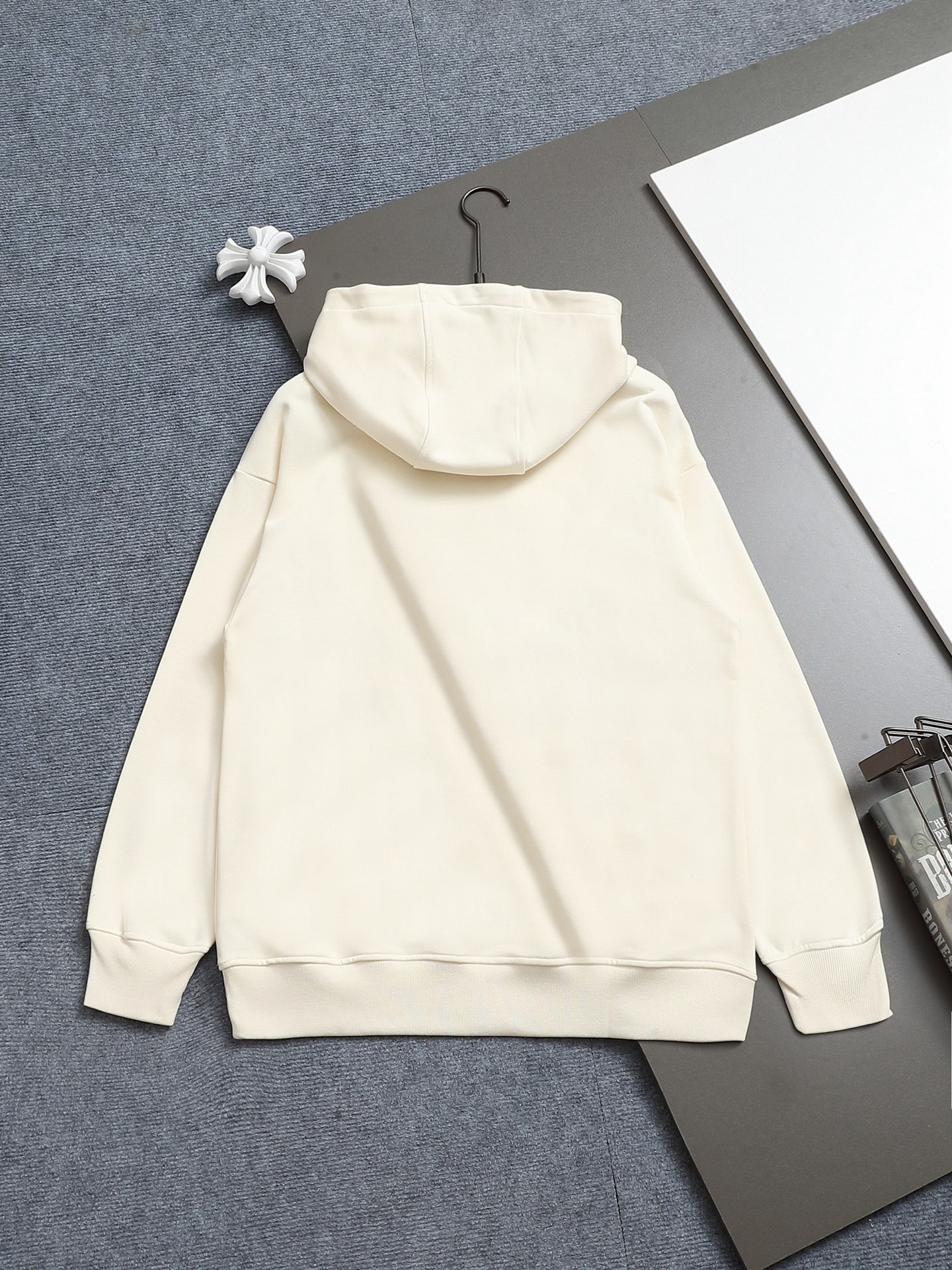 
Gucci 古驰    超级经典拼色印花logo
标识精致升级，灵感源自八十年代复古款式
原版面料 官