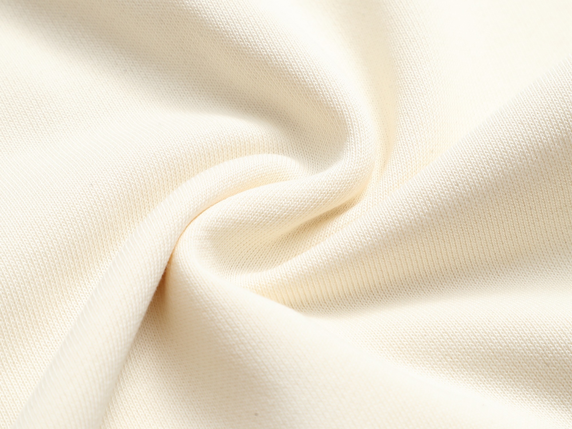 
BURBERRY 巴宝莉 Logo经典战马徽章 精致升级，灵感源自八十年代复古
原版面料 官方同款 连