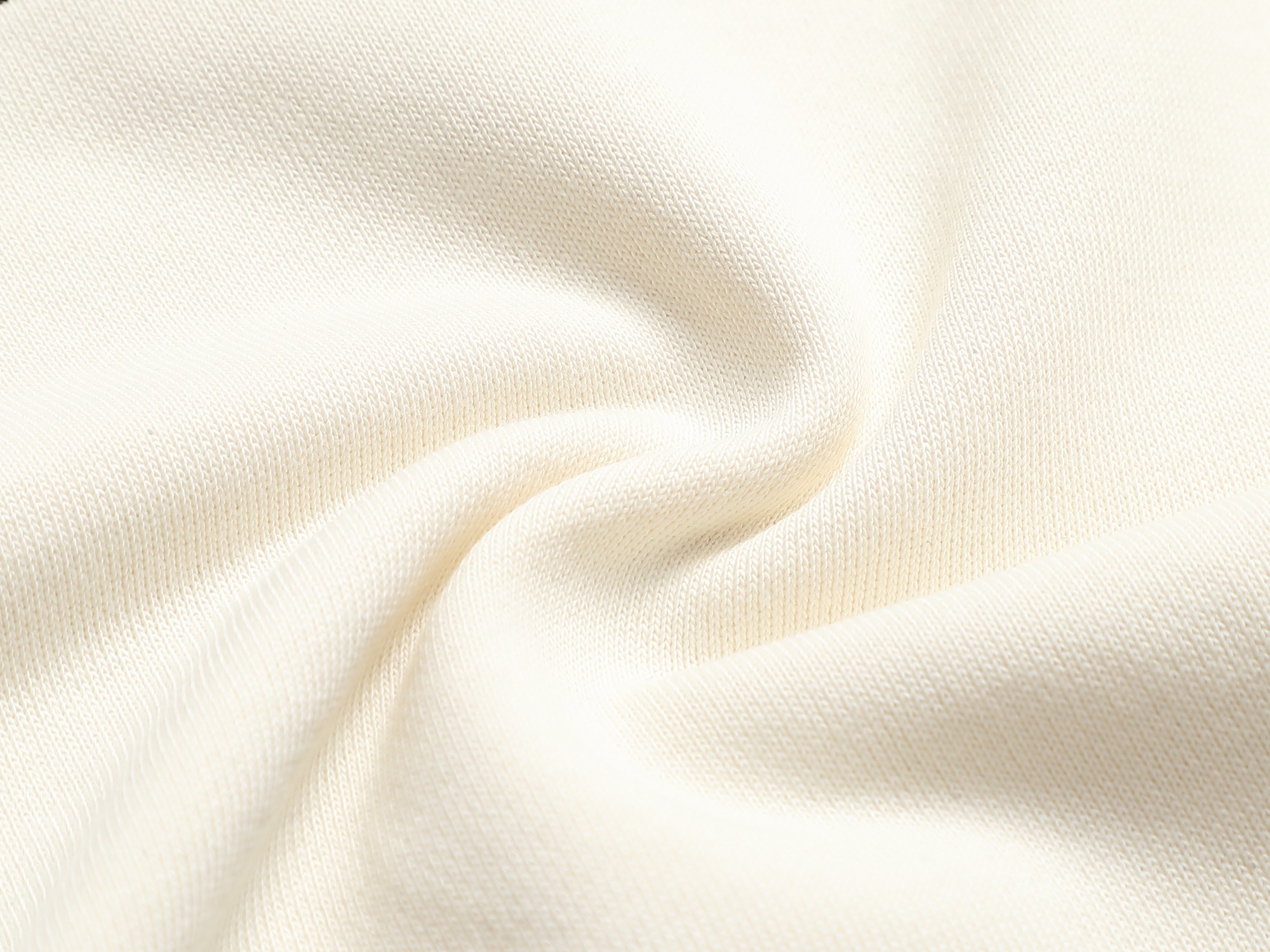 
Gucci 古驰    超级经典纯色印花logo
标识精致升级，灵感源自八十年代复古款式
原版面料 官