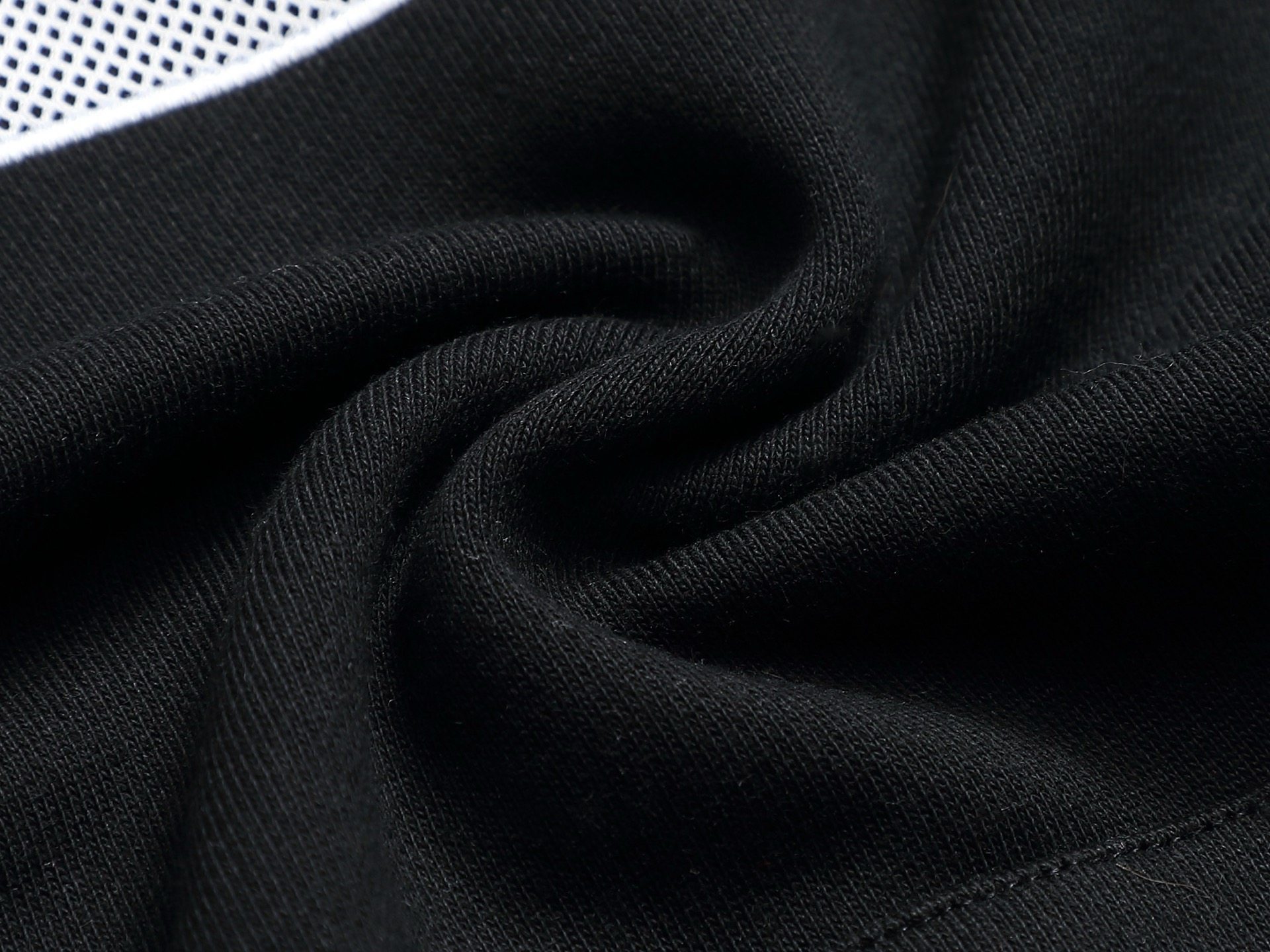 
FENDI/芬迪 420克连帽卫衣
经典印花双FLOGO标识
官方同步  高版本 高品质
时尚个性  