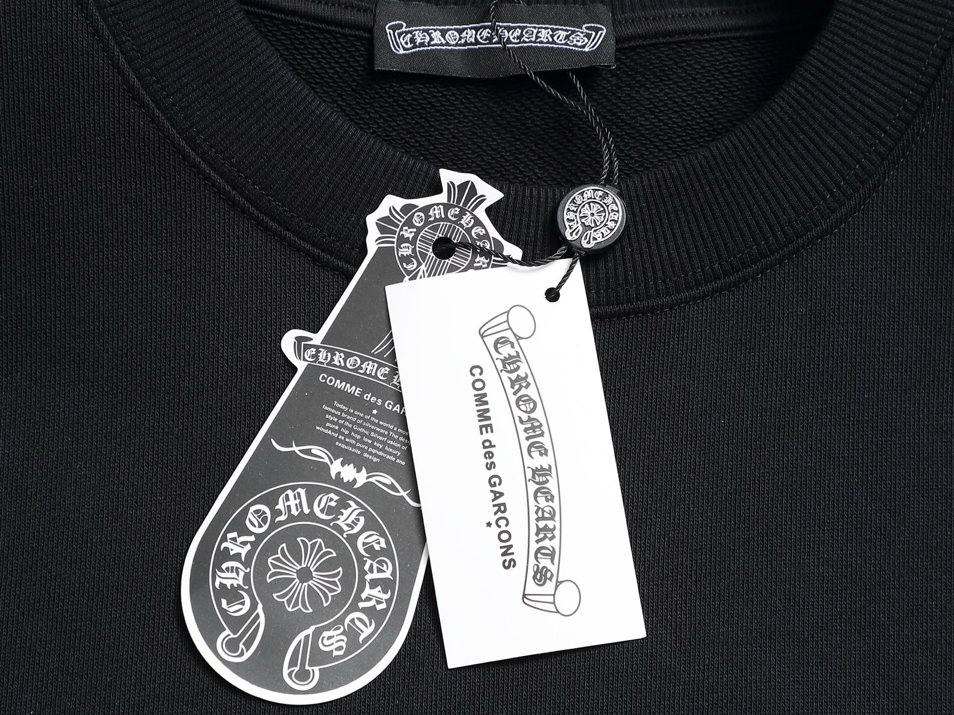 
Chrome hearts ch克罗心十字架马蹄LOGO
万针刺绣工艺圆领卫衣
版型大 宽松有型区别低