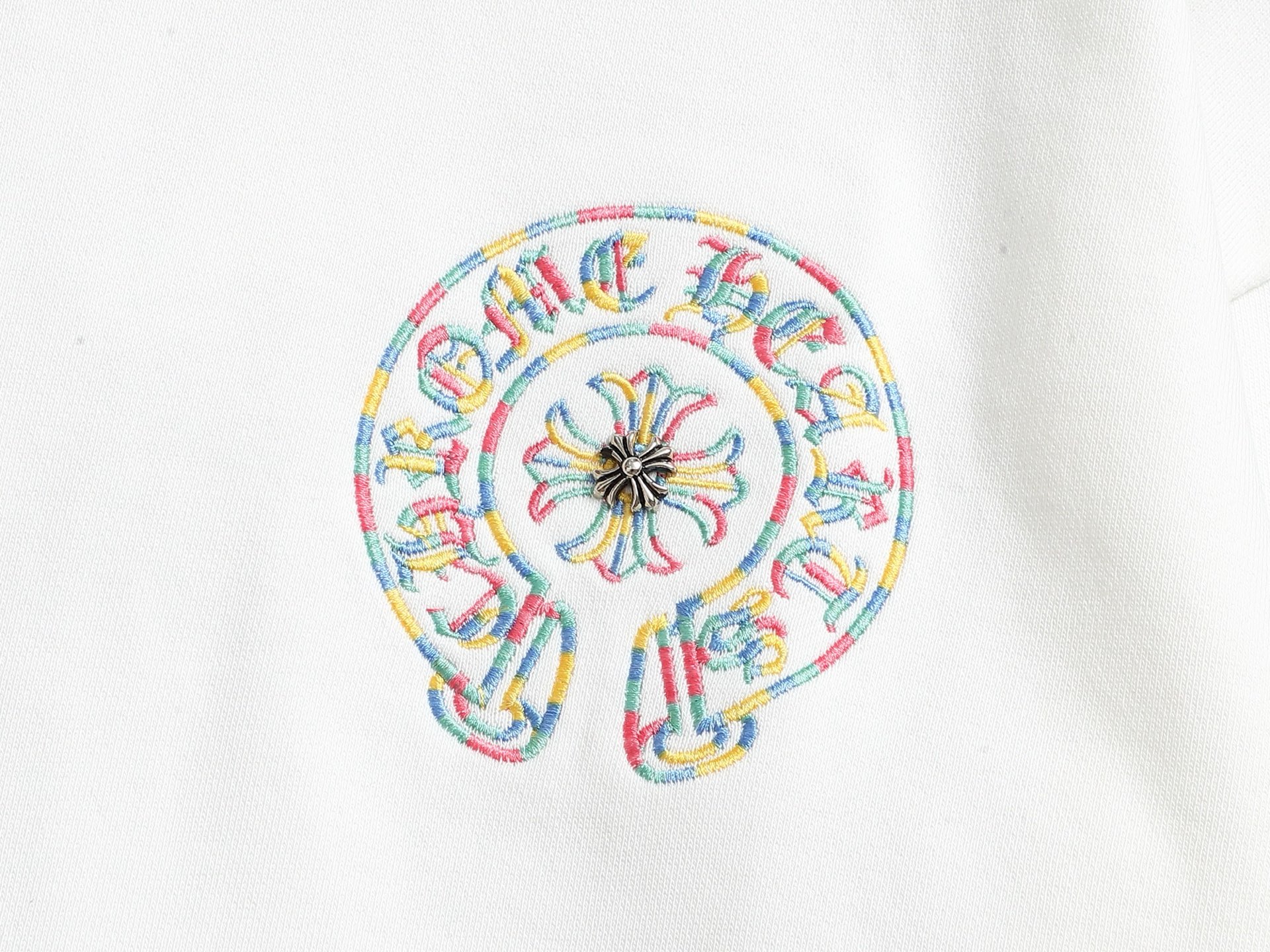 
Chrome hearts ch克罗心十字架马蹄LOGO
万针刺绣工艺圆领卫衣
版型大 宽松有型区别低