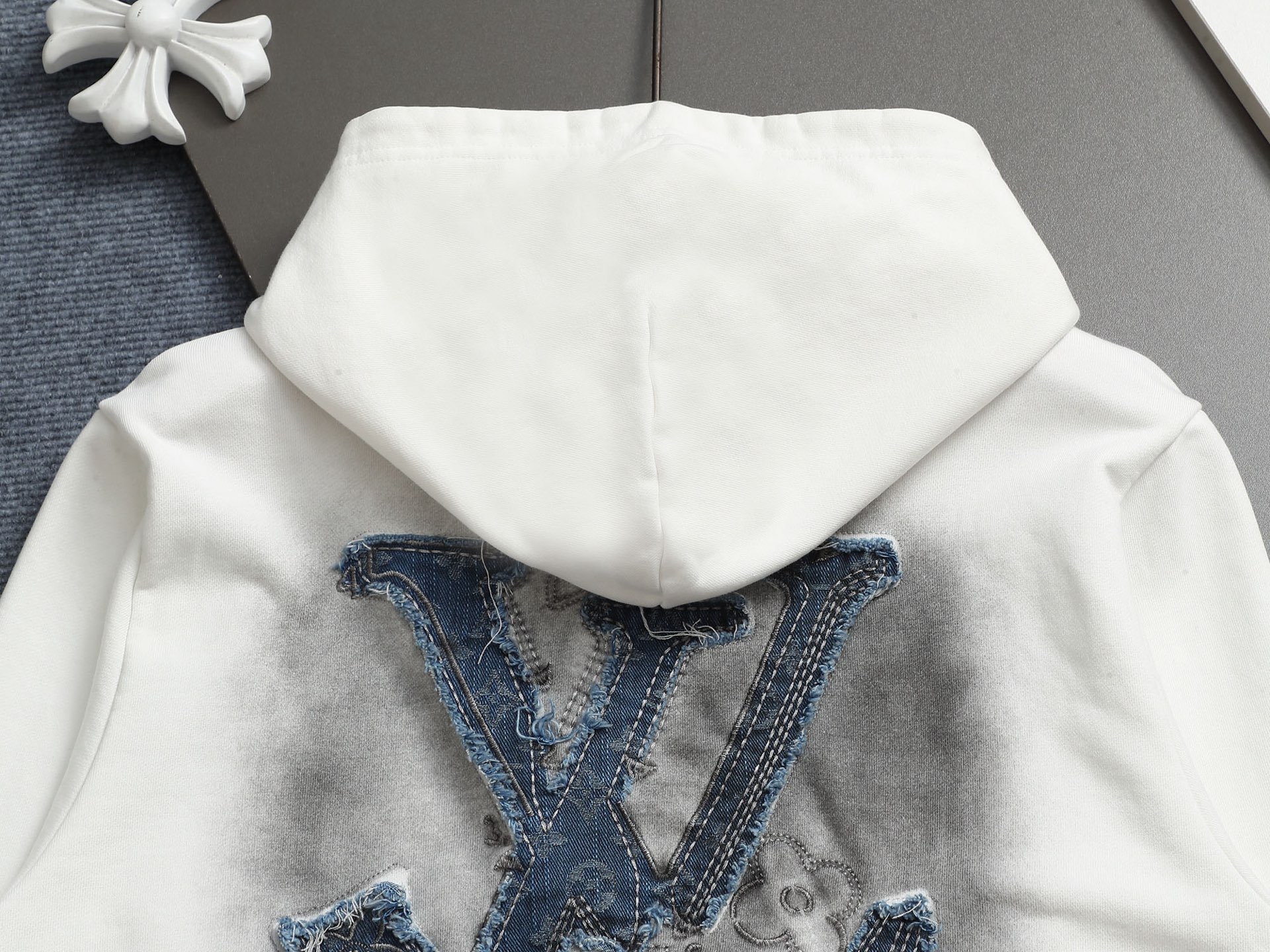 i1758844754301 1796 0 12