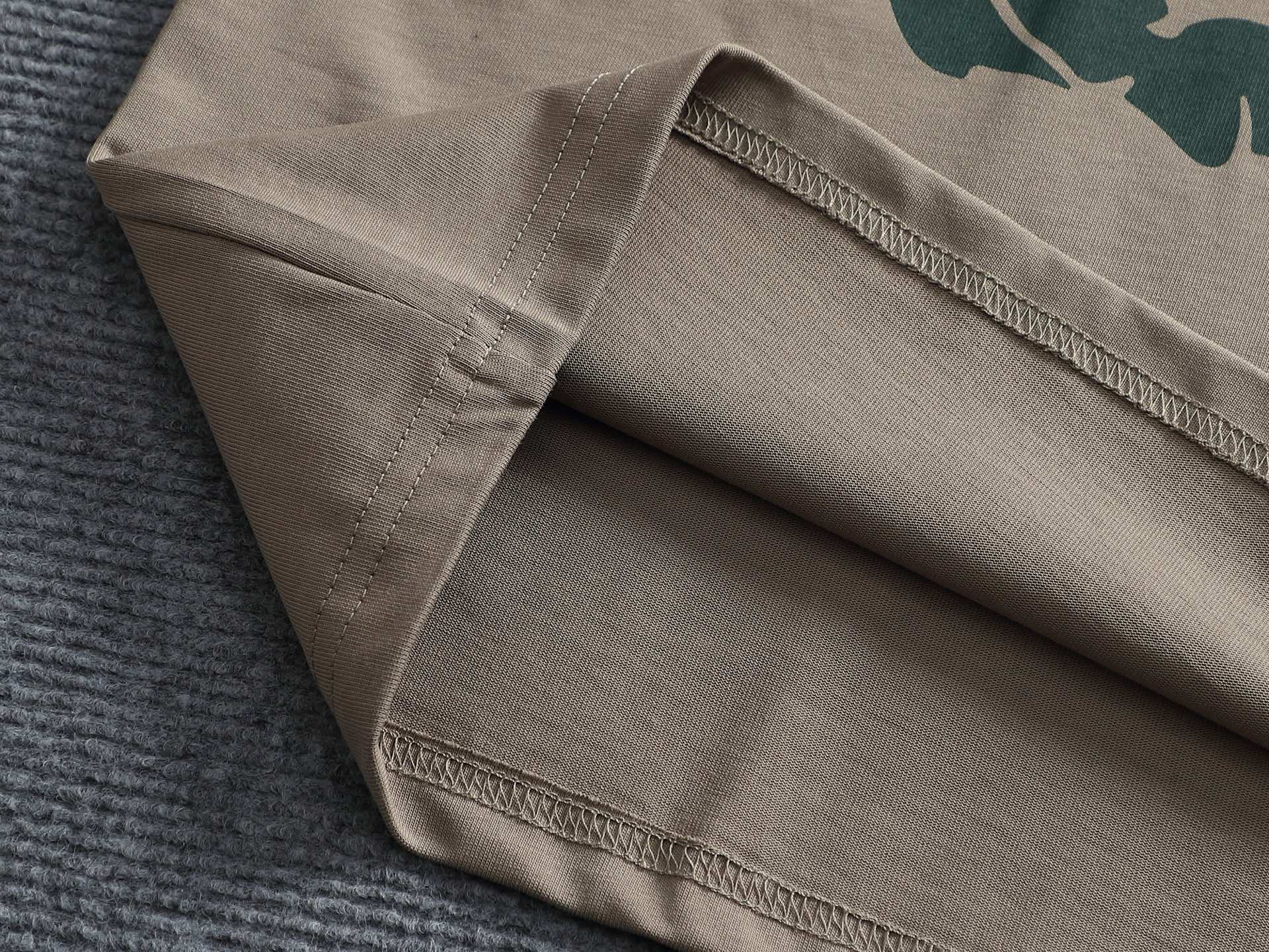 BURBERRY   BBR  巴宝莉  微宽版型XS-L新款独家限定 26年最新最顶级  经典战马胶印