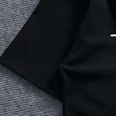 BURBERRY BBR 巴宝莉 微宽版型XS-L新款独家限定 26年最新最顶级 经典战马胶印 BURBERRY BBR 巴宝莉 微宽版型XS-L新款独家限定 26年最新最顶级 经典战马胶印