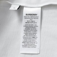 巴宝莉 BURBERRYBURBERRY 巴宝莉 刺绣TB小Logo经典精致升级,灵感源自八十年代复古原 巴宝莉 BURBERRYBURBERRY 巴宝莉 刺绣TB小Logo经典精致升级,灵感源自八十年代复古原