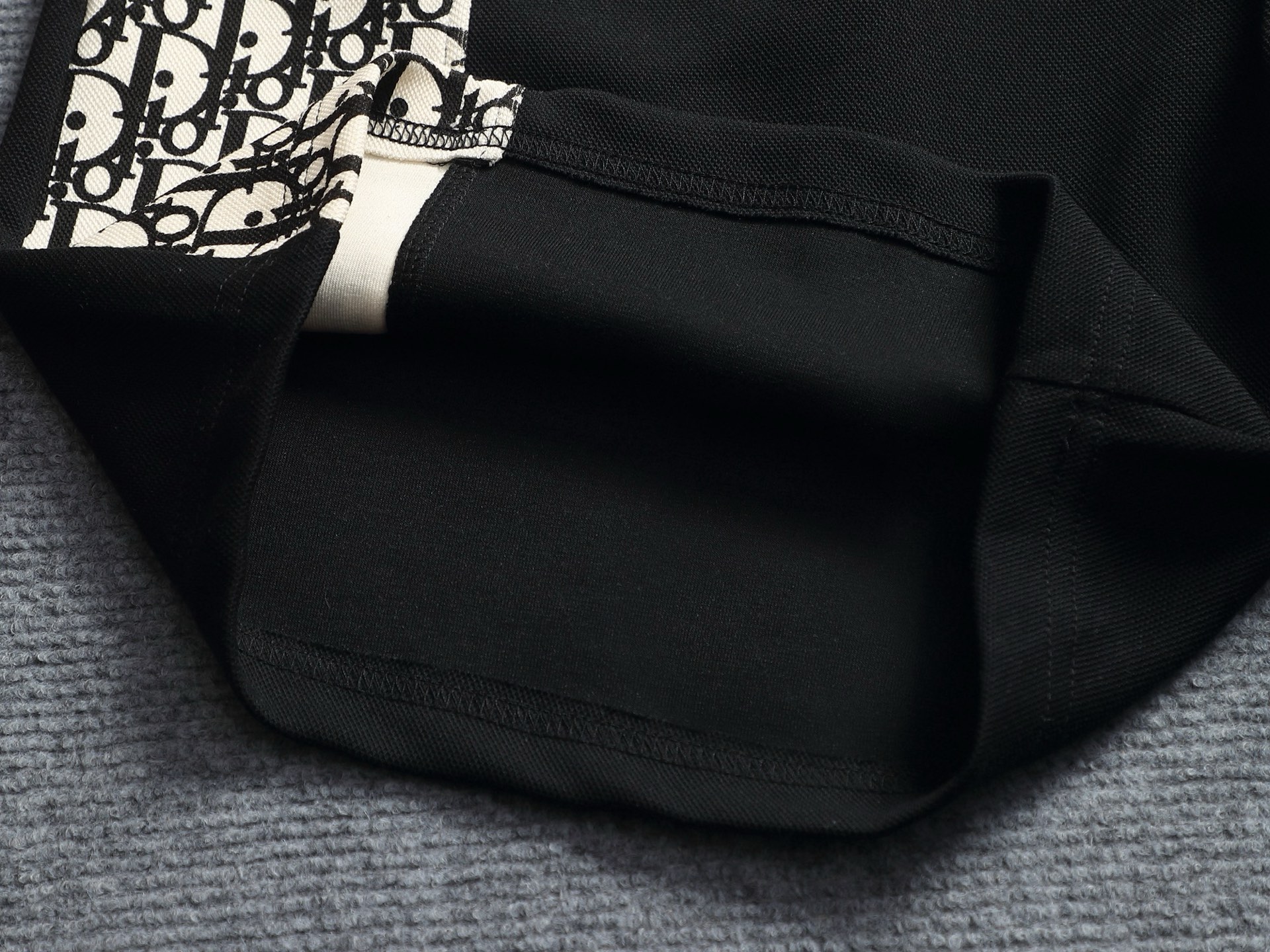 Dior DIOR 迪奥 26ss 毛圈短裤 ～采用棉质毛圈面料精心制作 饰以同色调图案