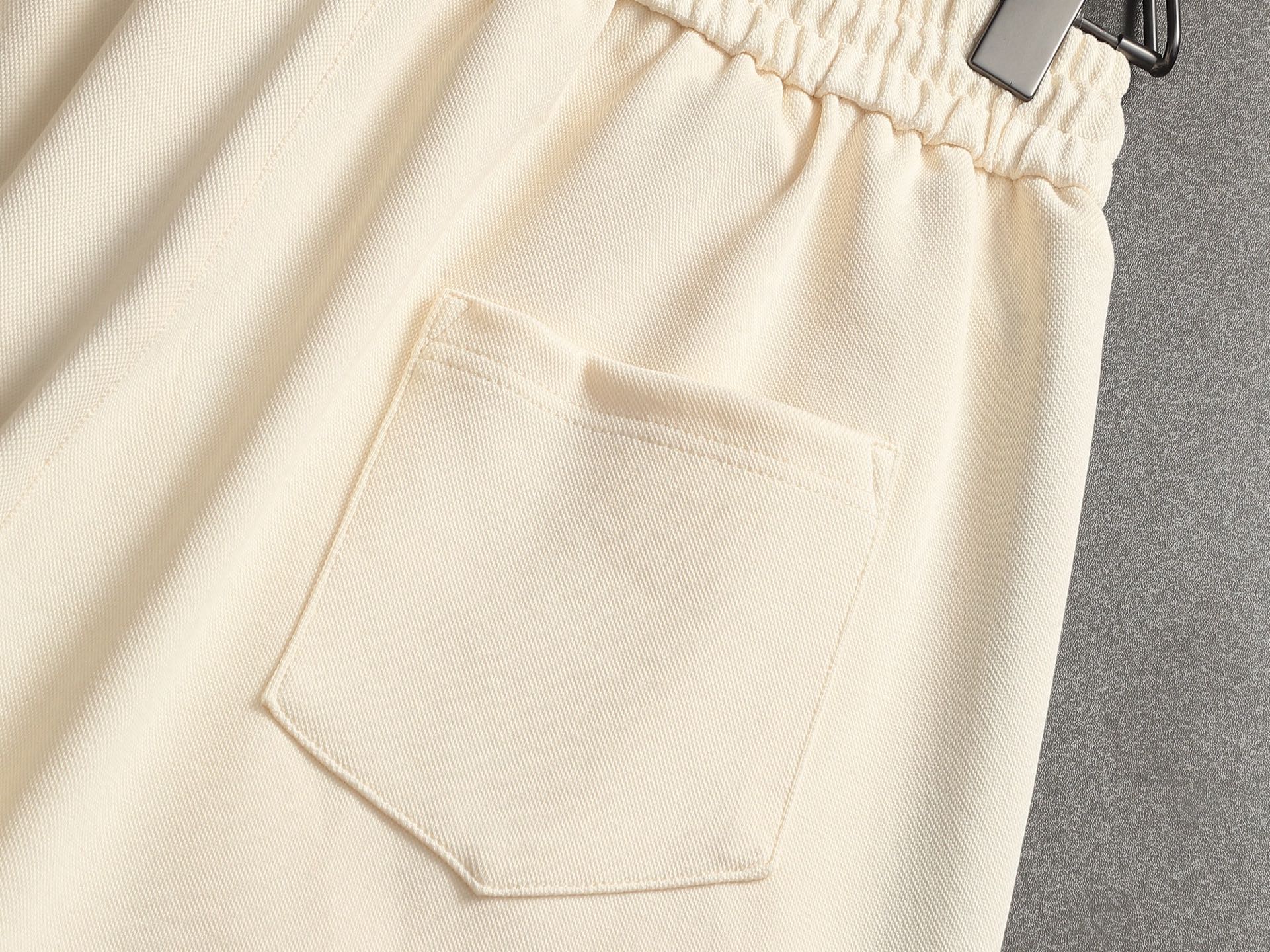 Dior DIOR 迪奥 26ss 毛圈短裤 ～采用棉质毛圈面料精心制作 饰以同色调图案