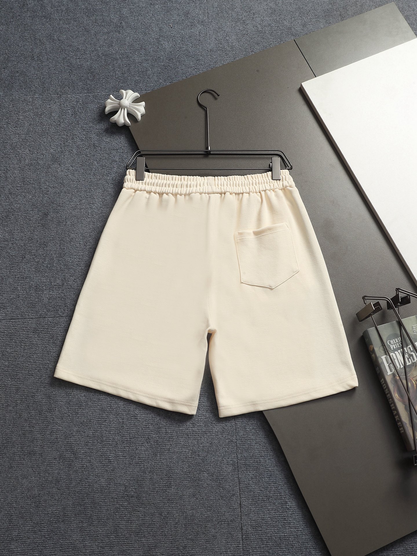 Dior DIOR 迪奥 26ss 毛圈短裤 ～采用棉质毛圈面料精心制作 饰以同色调图案