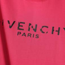 GIVENCHY 印花工艺贴布绣纪梵希 短袖t桖高级洗水工艺 版型大 宽松有型区别低版本瘦长版型上身拉 GIVENCHY 印花工艺贴布绣纪梵希 短袖t桖高级洗水工艺 版型大 宽松有型区别低版本瘦长版型上身拉