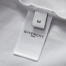 GIVENCHY 印花工艺贴布绣纪梵希 短袖t桖高级洗水工艺 版型大 宽松有型区别低版本瘦长版型上身拉 GIVENCHY 印花工艺贴布绣纪梵希 短袖t桖高级洗水工艺 版型大 宽松有型区别低版本瘦长版型上身拉