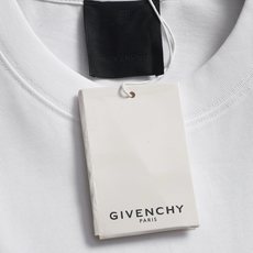 GIVENCHY 印花工艺贴布绣纪梵希 短袖t桖高级洗水工艺 版型大 宽松有型区别低版本瘦长版型上身拉 GIVENCHY 印花工艺贴布绣纪梵希 短袖t桖高级洗水工艺 版型大 宽松有型区别低版本瘦长版型上身拉