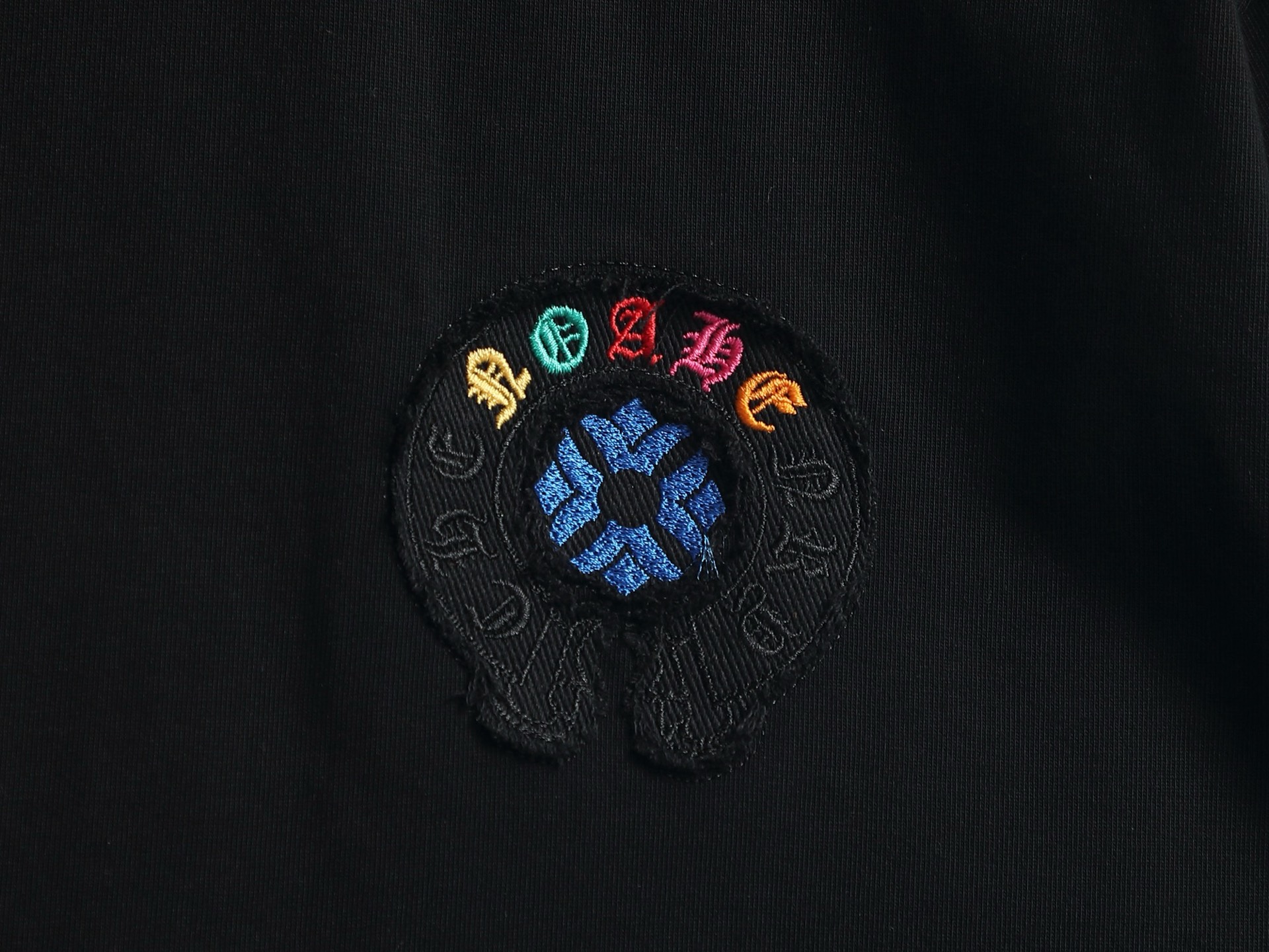 Chrome Hearts 𝗖𝗵𝗿𝗼𝗺𝗲 𝗛𝗲𝗮𝗿𝘁𝘀/克罗心2025马蹄贴布刺绣夏季新款 美式酸洗做旧激光烧花贴布绣情侣休闲短袖T恤