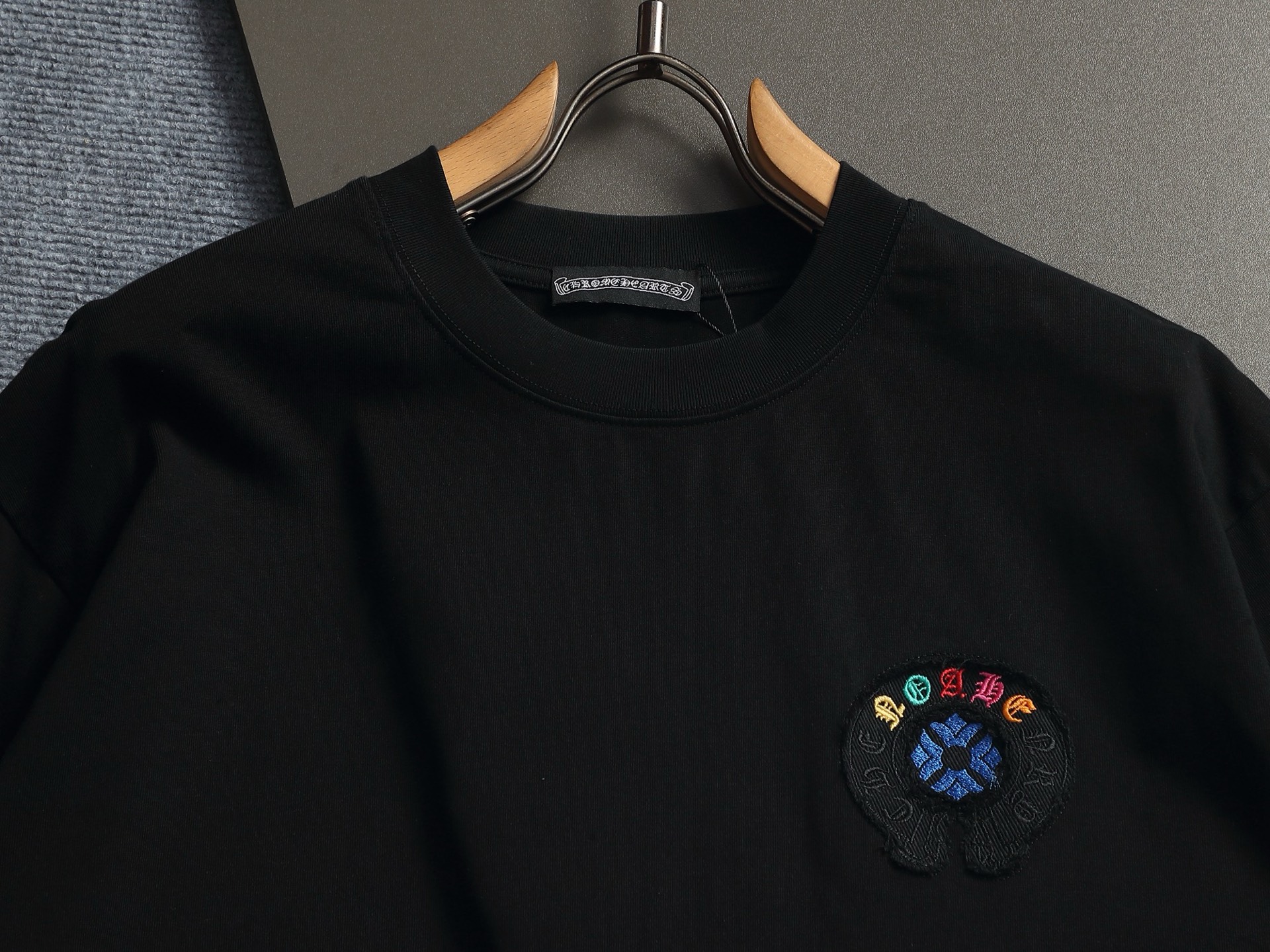Chrome Hearts 𝗖𝗵𝗿𝗼𝗺𝗲 𝗛𝗲𝗮𝗿𝘁𝘀/克罗心2025马蹄贴布刺绣夏季新款 美式酸洗做旧激光烧花贴布绣情侣休闲短袖T恤