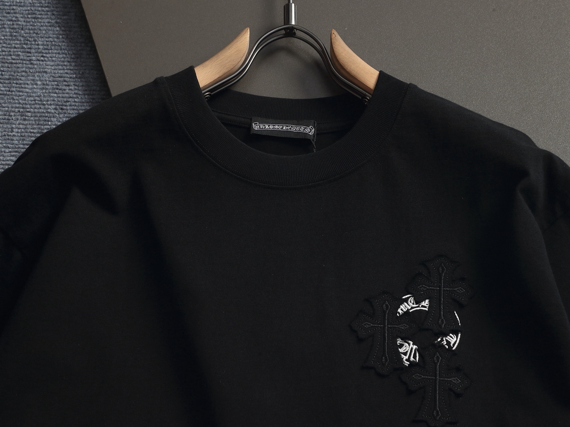 Chrome Hearts 𝗖𝗵𝗿𝗼𝗺𝗲 𝗛𝗲𝗮𝗿𝘁𝘀/克罗心2026十字架贴布刺绣夏季新款 美式酸洗做旧激光烧花贴布绣情侣休闲短袖T恤