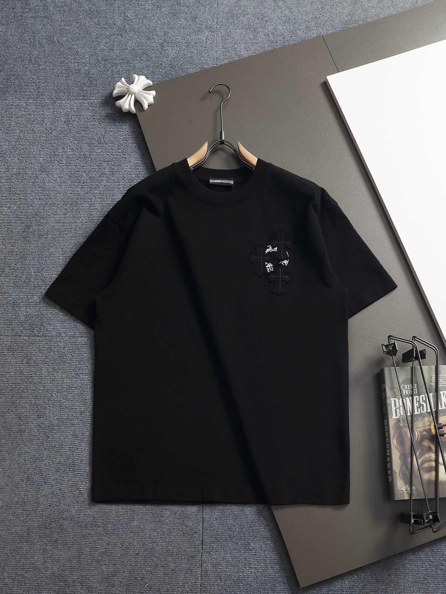 Chrome Hearts 𝗖𝗵𝗿𝗼𝗺𝗲 𝗛𝗲𝗮𝗿𝘁𝘀/克罗心2026十字架贴布刺绣夏季新款 美式酸洗做旧激光烧花贴布绣情侣休闲短袖T恤