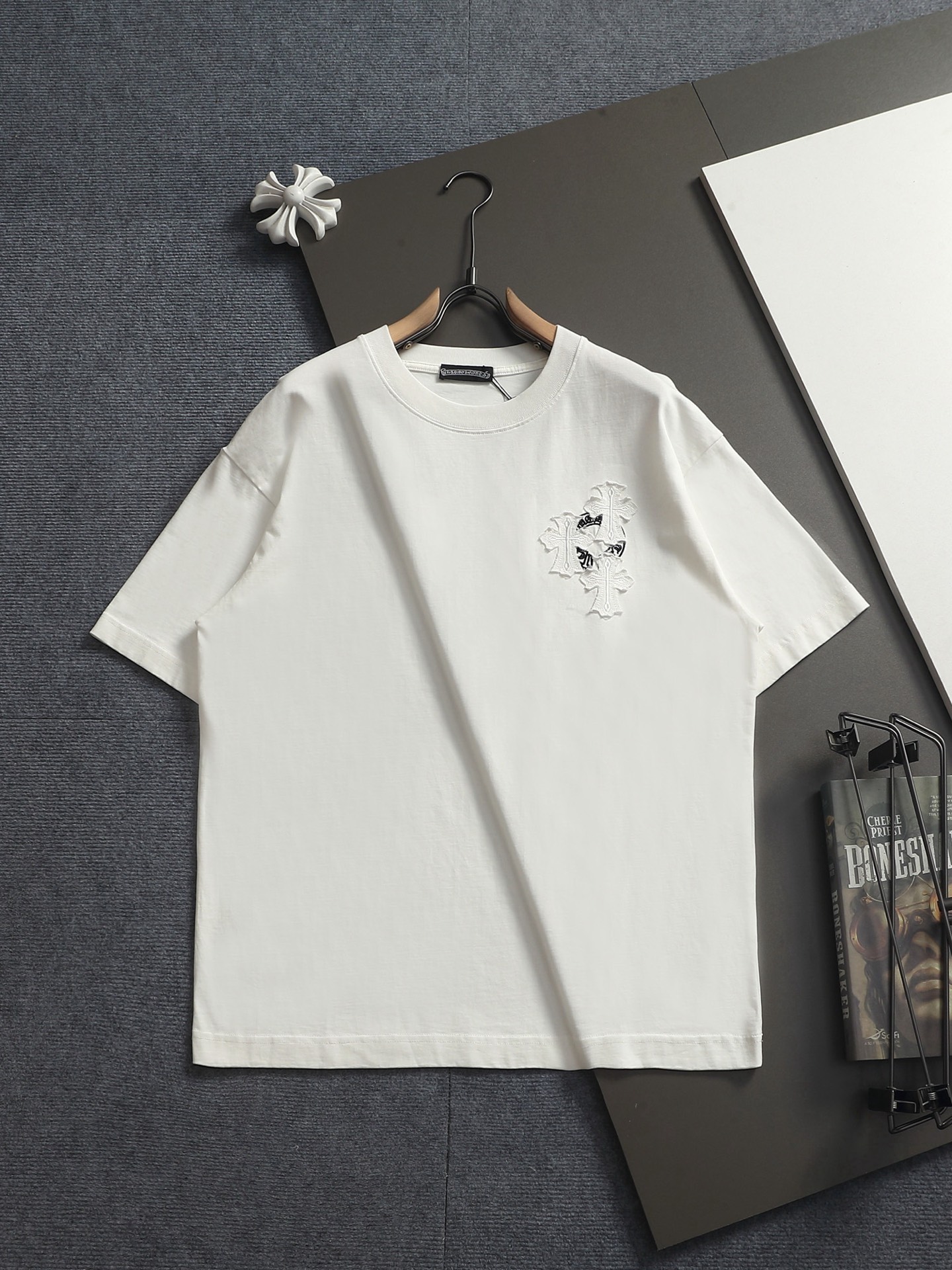 Chrome Hearts 𝗖𝗵𝗿𝗼𝗺𝗲 𝗛𝗲𝗮𝗿𝘁𝘀/克罗心2026十字架贴布刺绣夏季新款 美式酸洗做旧激光烧花贴布绣情侣休闲短袖T恤