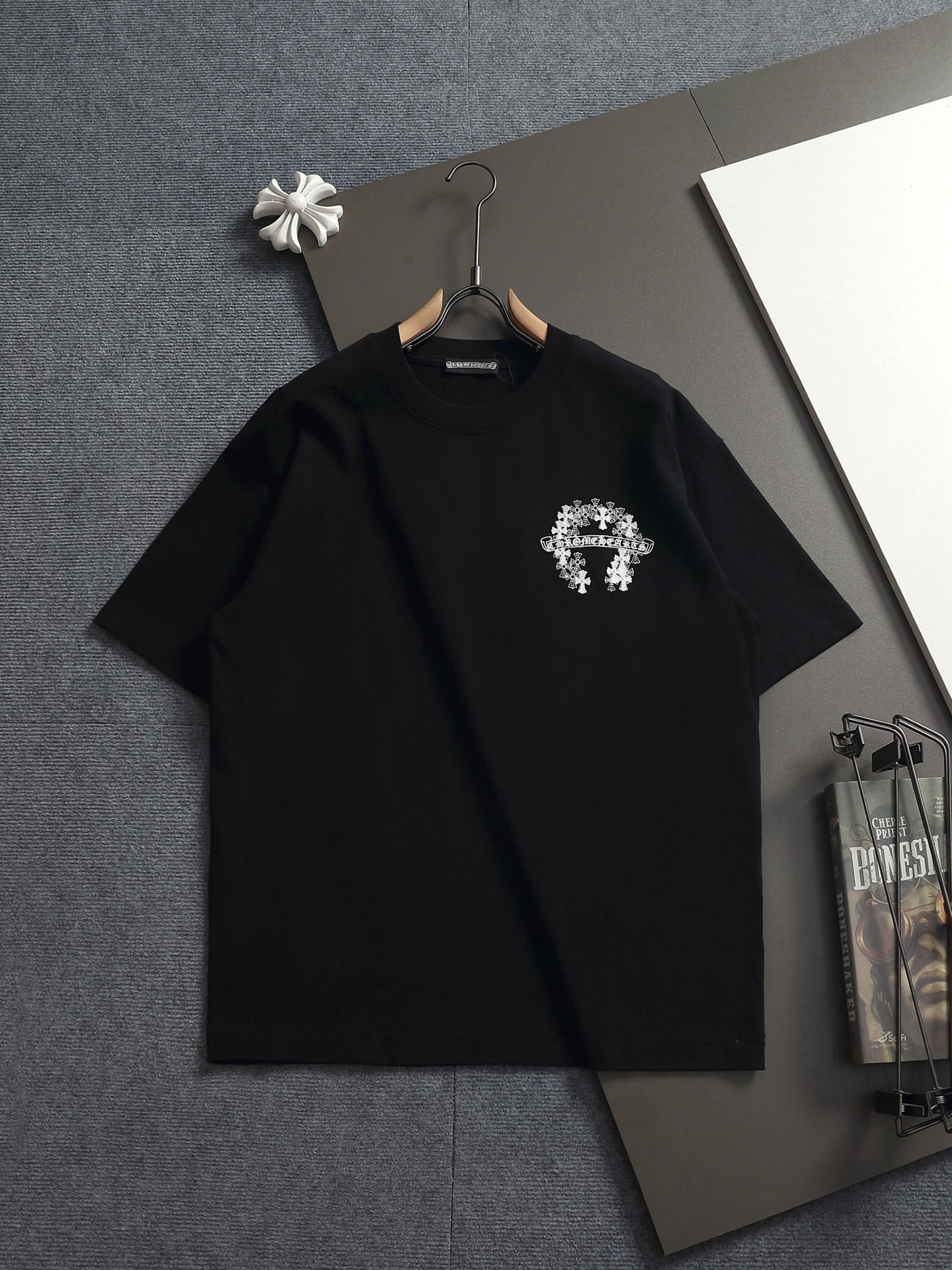 Chrome Hearts 𝗖𝗵𝗿𝗼𝗺𝗲 𝗛𝗲𝗮𝗿𝘁𝘀/克罗心2026十字架贴布刺绣夏季新款 美式酸洗做旧激光烧花贴布绣情侣休闲短袖T恤