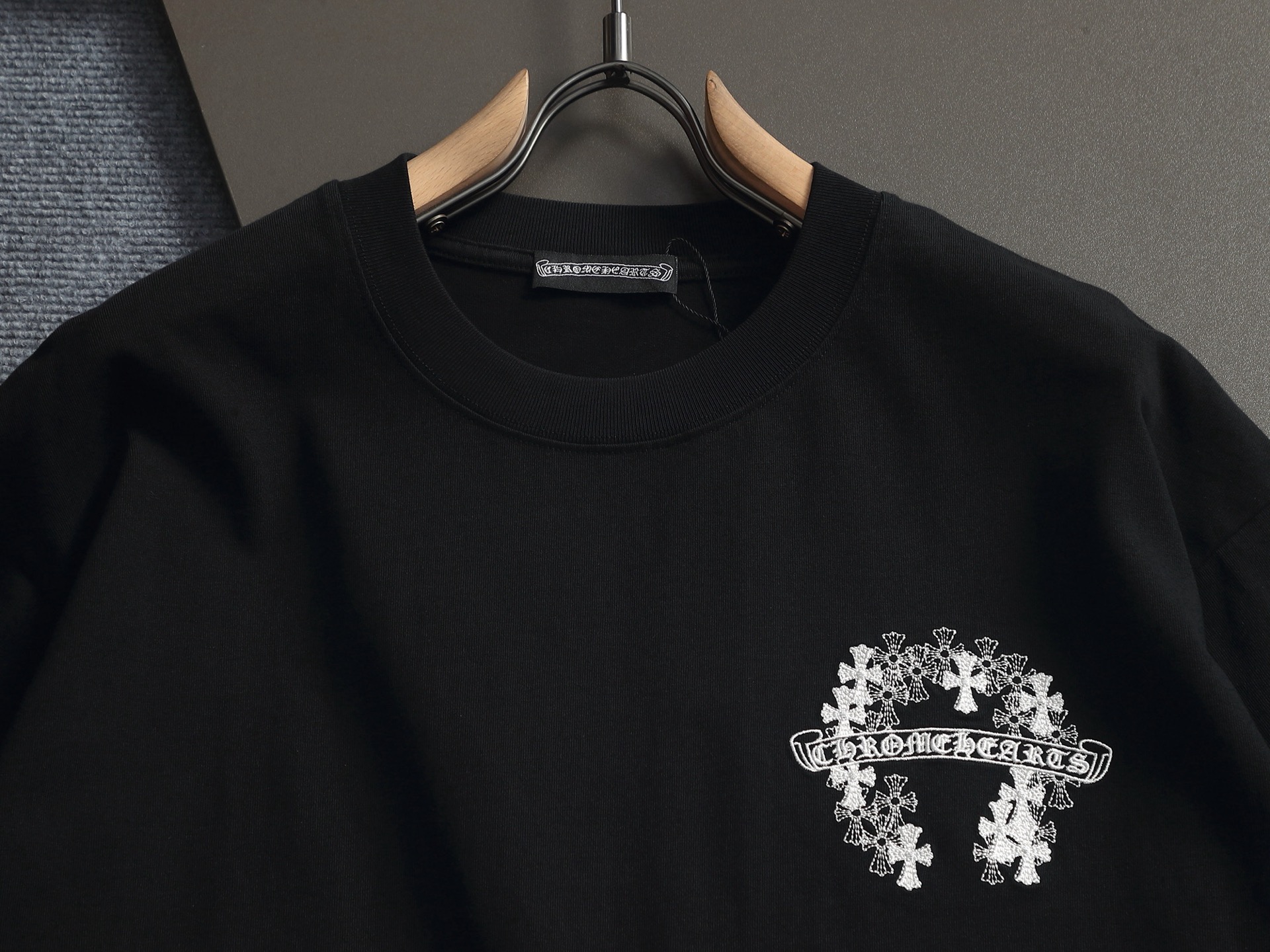 Chrome Hearts 𝗖𝗵𝗿𝗼𝗺𝗲 𝗛𝗲𝗮𝗿𝘁𝘀/克罗心2026十字架贴布刺绣夏季新款 美式酸洗做旧激光烧花贴布绣情侣休闲短袖T恤