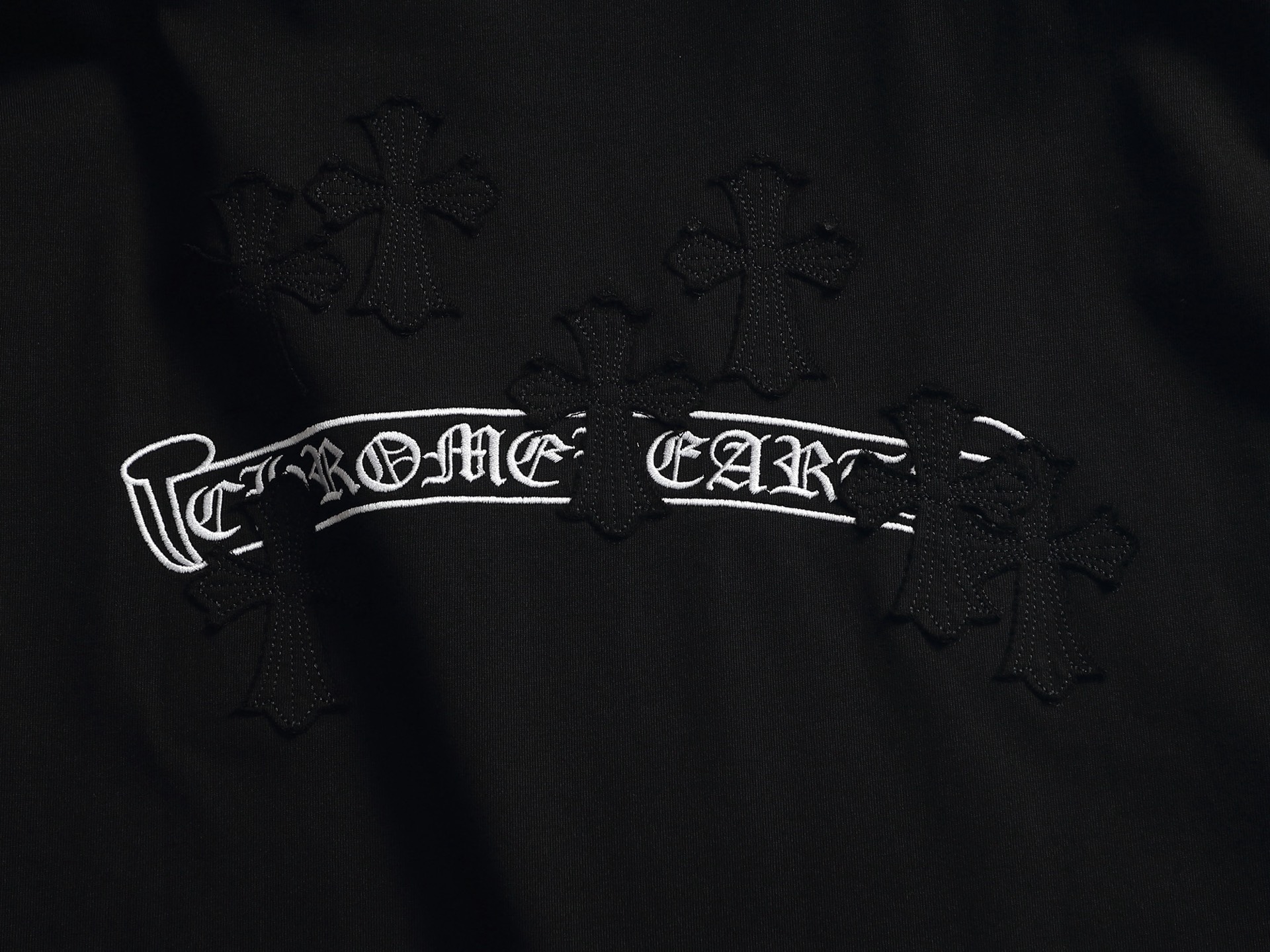 Chrome Hearts 𝗖𝗵𝗿𝗼𝗺𝗲 𝗛𝗲𝗮𝗿𝘁𝘀/克罗心2026梵文贴布刺绣夏季新款 美式酸洗做旧激光烧花贴布绣情侣休闲短袖T恤