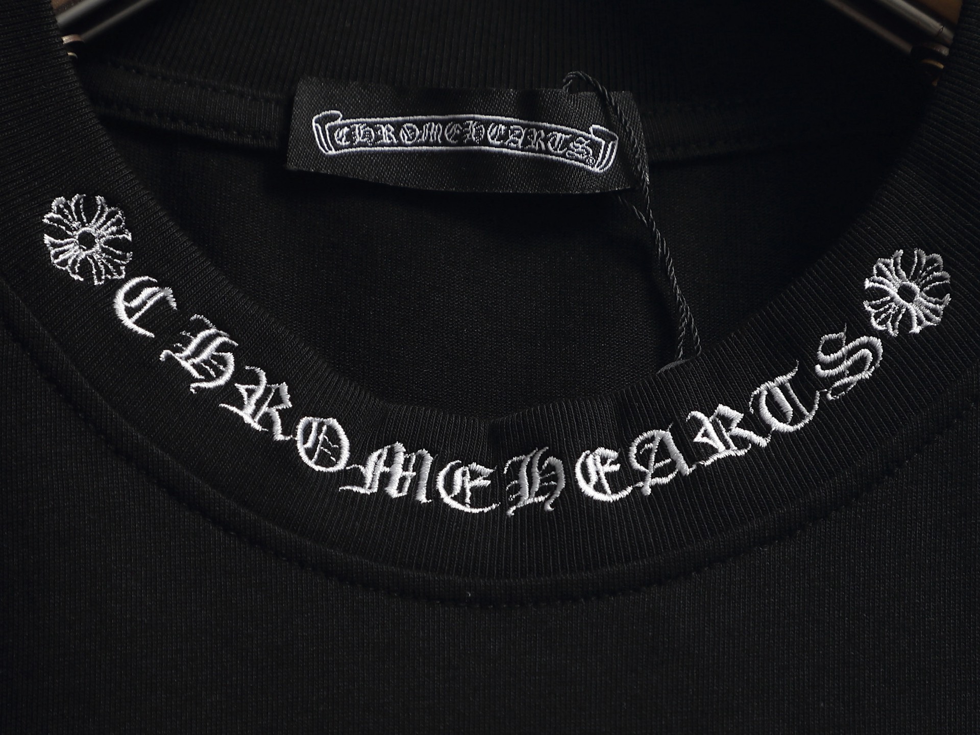 Chrome Hearts 𝗖𝗵𝗿𝗼𝗺𝗲 𝗛𝗲𝗮𝗿𝘁𝘀/克罗心2026梵文贴布刺绣夏季新款 美式酸洗做旧激光烧花贴布绣情侣休闲短袖T恤