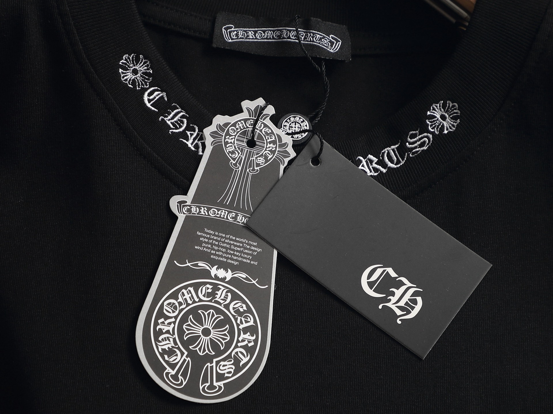 Chrome Hearts 𝗖𝗵𝗿𝗼𝗺𝗲 𝗛𝗲𝗮𝗿𝘁𝘀/克罗心2026梵文贴布刺绣夏季新款 美式酸洗做旧激光烧花贴布绣情侣休闲短袖T恤