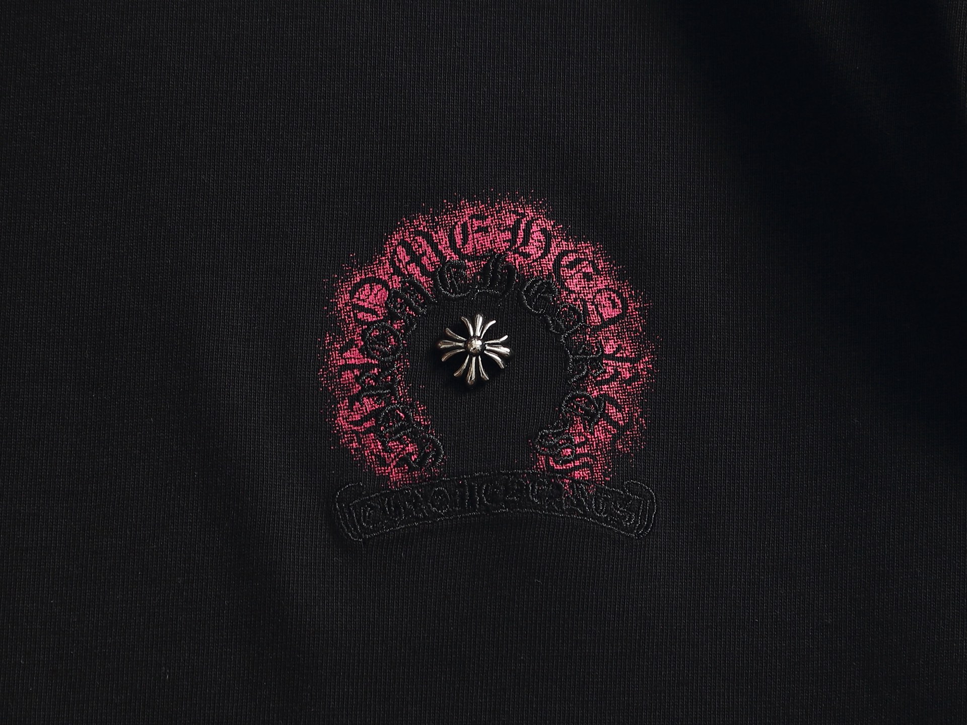 Chrome Hearts 𝗖𝗵𝗿𝗼𝗺𝗲 𝗛𝗲𝗮𝗿𝘁𝘀/克罗心2026十字架贴布刺绣 五金LOGO夏季新款 美式酸洗做旧激光烧花贴布绣情侣休闲短袖T恤