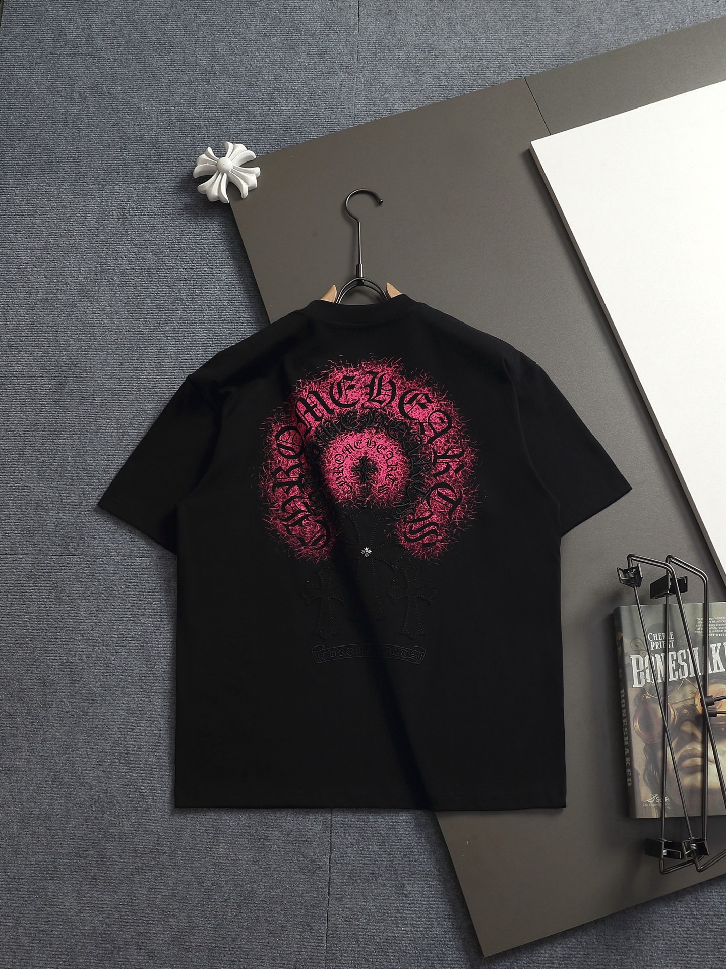 Chrome Hearts 𝗖𝗵𝗿𝗼𝗺𝗲 𝗛𝗲𝗮𝗿𝘁𝘀/克罗心2026十字架贴布刺绣 五金LOGO夏季新款 美式酸洗做旧激光烧花贴布绣情侣休闲短袖T恤