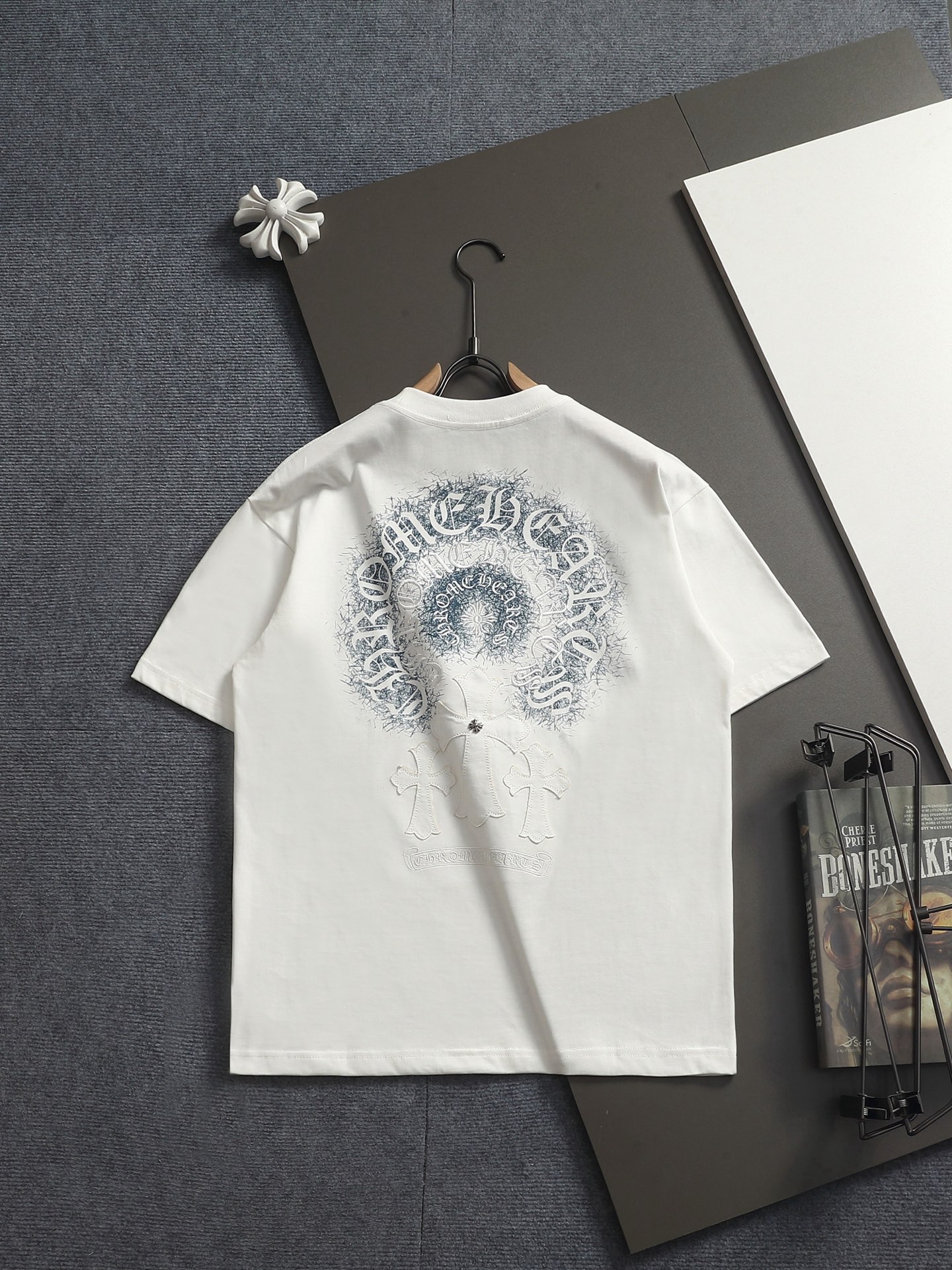 Chrome Hearts 𝗖𝗵𝗿𝗼𝗺𝗲 𝗛𝗲𝗮𝗿𝘁𝘀/克罗心2026十字架贴布刺绣 五金LOGO夏季新款 美式酸洗做旧激光烧花贴布绣情侣休闲短袖T恤