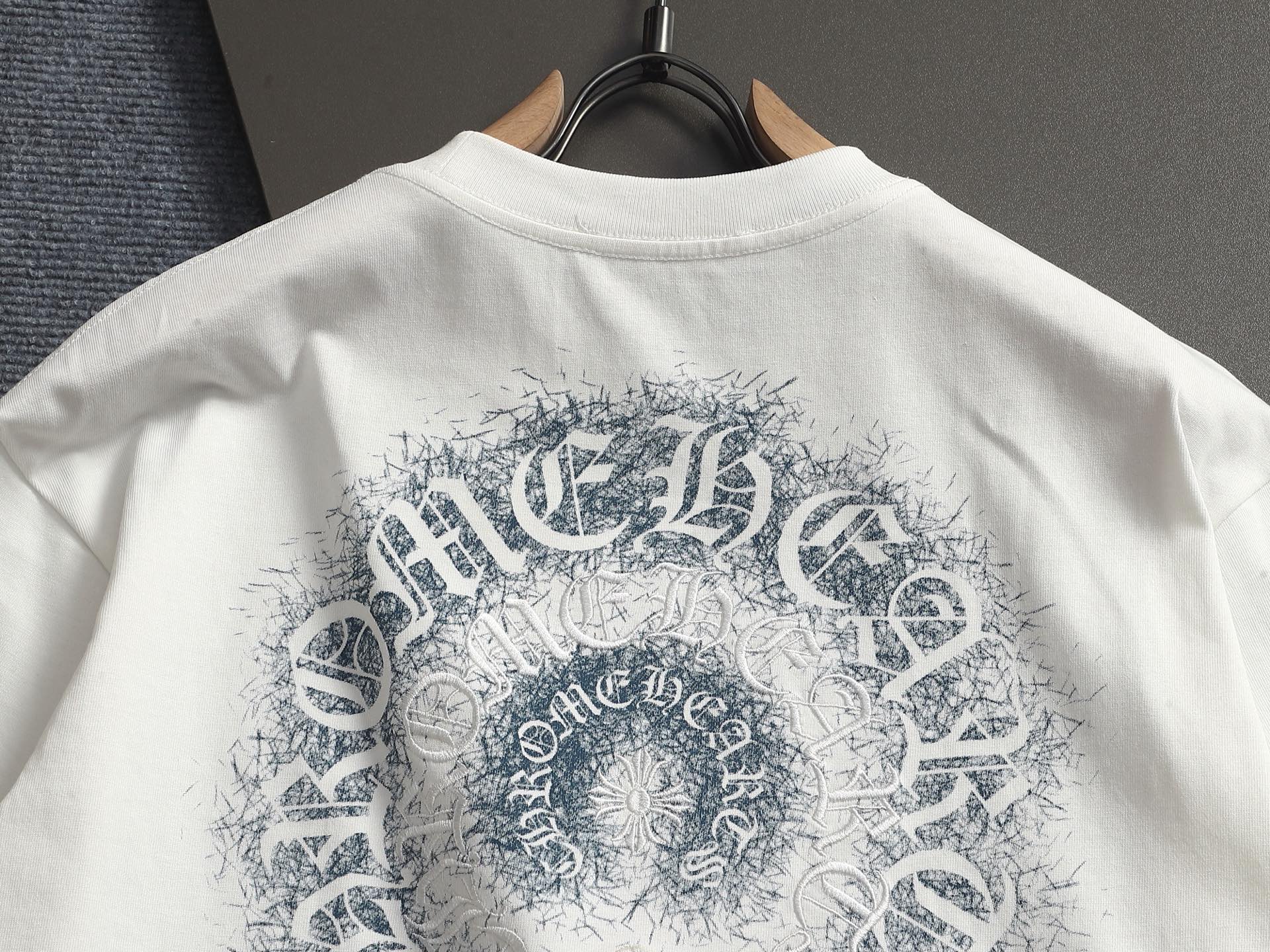 Chrome Hearts 𝗖𝗵𝗿𝗼𝗺𝗲 𝗛𝗲𝗮𝗿𝘁𝘀/克罗心2026十字架贴布刺绣 五金LOGO夏季新款 美式酸洗做旧激光烧花贴布绣情侣休闲短袖T恤
