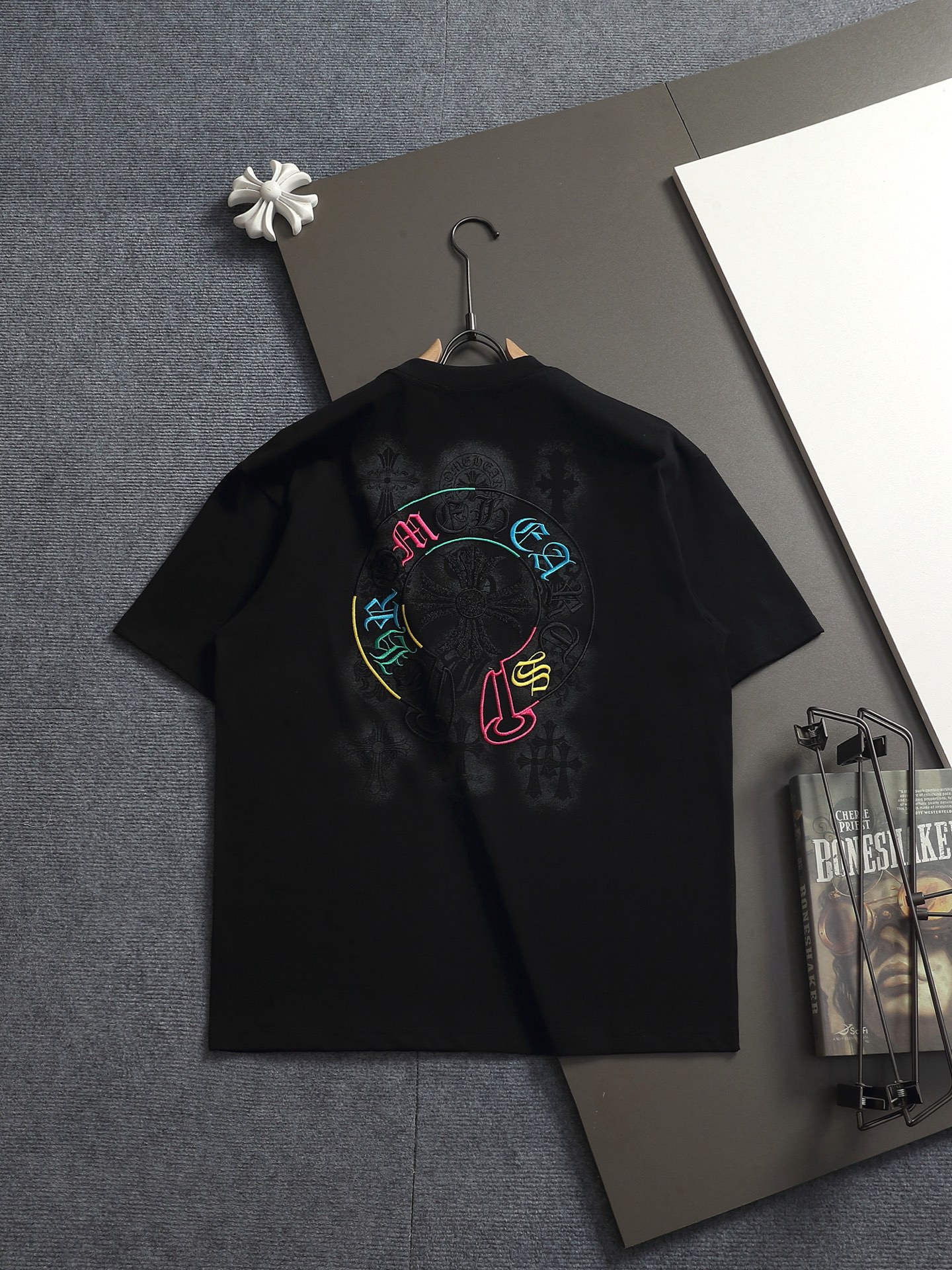 Chrome Hearts 𝗖𝗵𝗿𝗼𝗺𝗲 𝗛𝗲𝗮𝗿𝘁𝘀/克罗心2026马蹄梵文十字架LOGO集于一身夏季新款 美式酸洗拼色万针刺绣情侣休闲短袖T恤