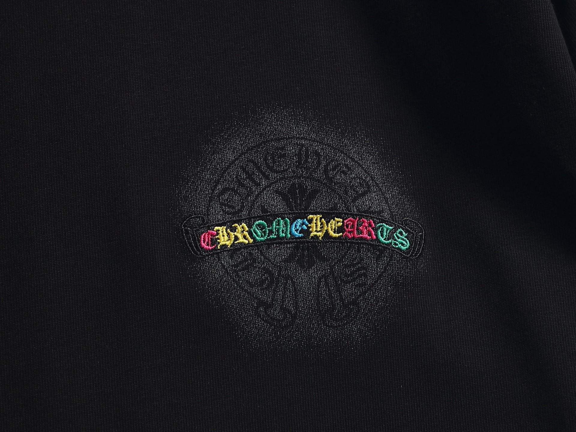 Chrome Hearts 𝗖𝗵𝗿𝗼𝗺𝗲 𝗛𝗲𝗮𝗿𝘁𝘀/克罗心2026马蹄梵文十字架LOGO集于一身夏季新款 美式酸洗拼色万针刺绣情侣休闲短袖T恤
