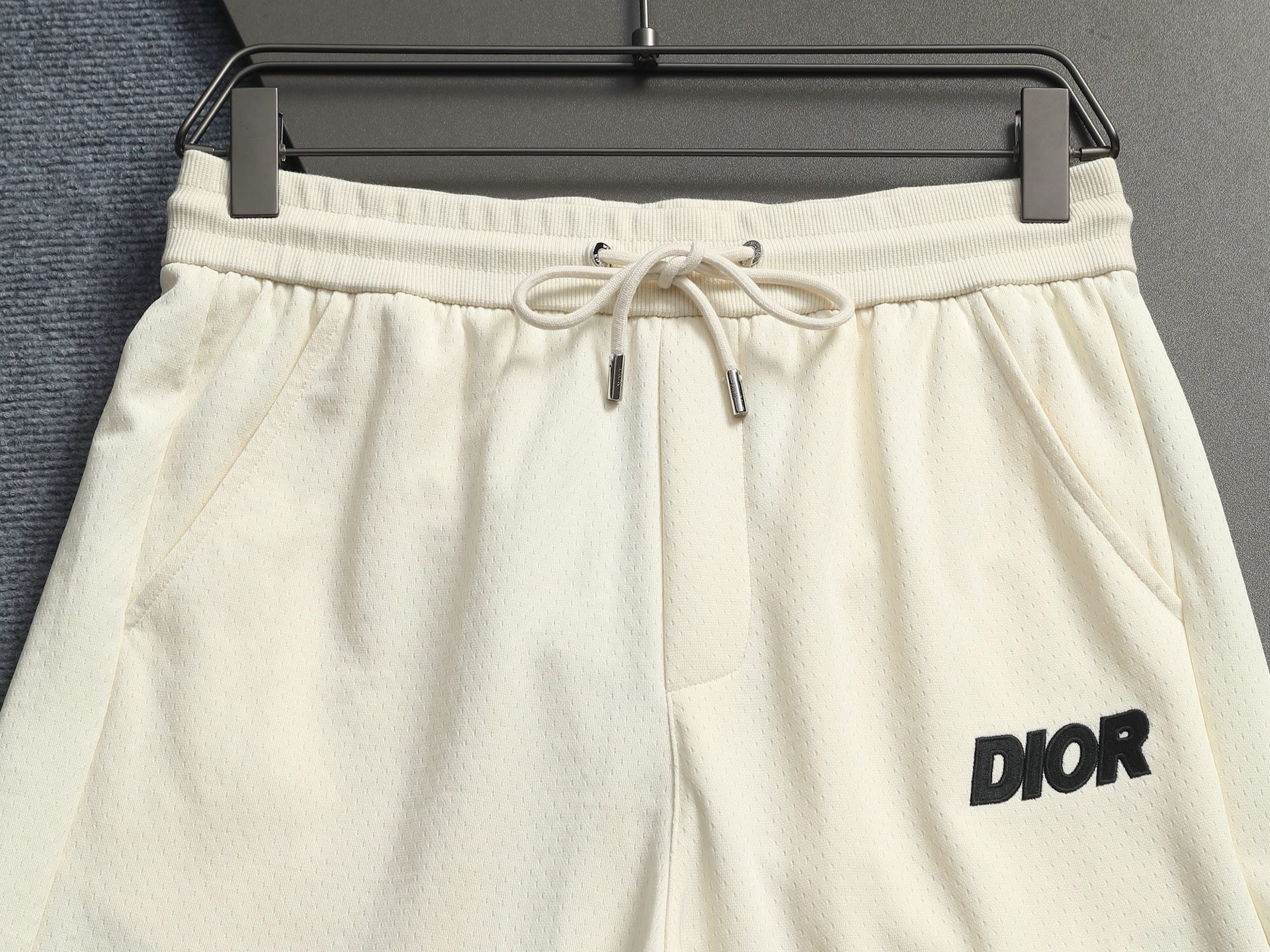 Dior DIOR 迪奥 26ss 毛圈短裤 ～采用棉质毛圈面料精心制作 饰以同色调图案