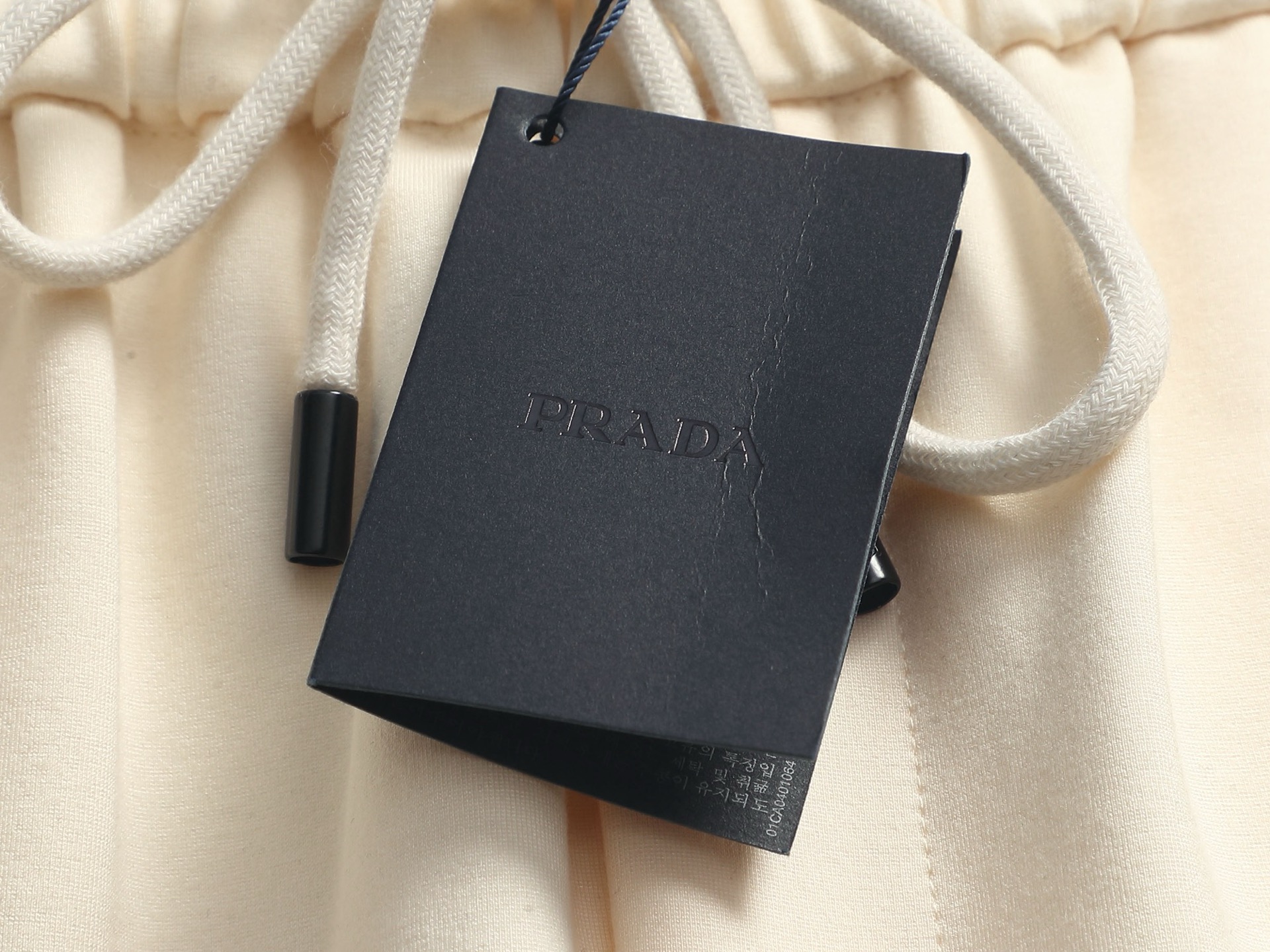 Prada 高端货 普拉达 PRADA 2025春夏新款松紧带休闲短裤 定制面料 透气舒适度高