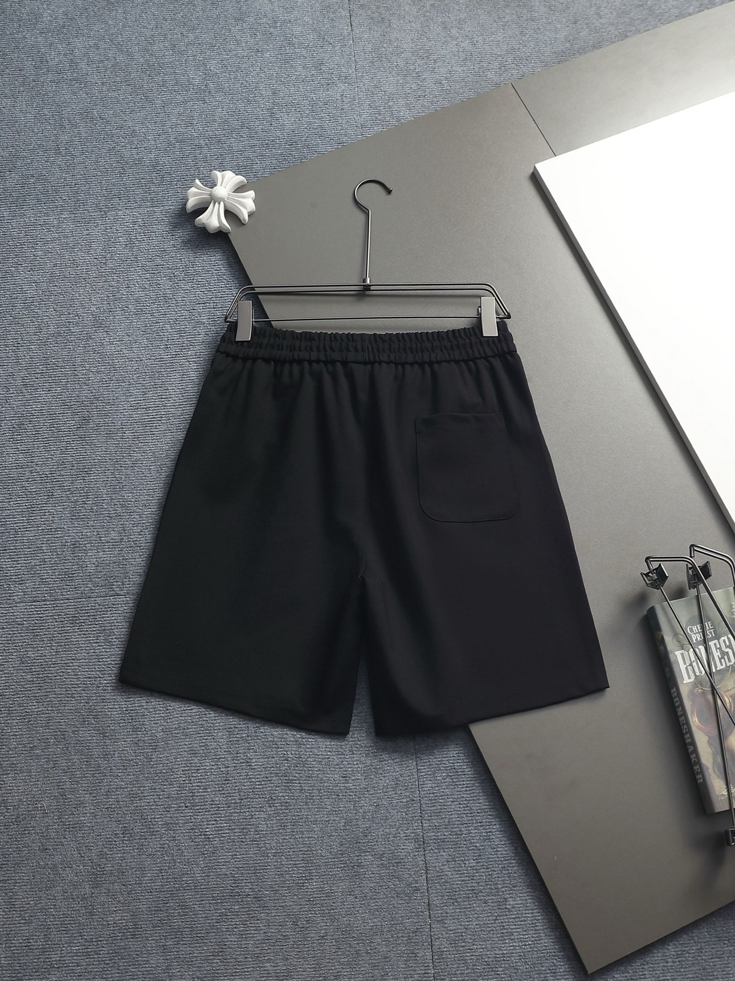 Fendi FENDI 芬迪 25ss 毛圈短裤 ～采用棉质毛圈面料精心制作 饰以同色调提花图案