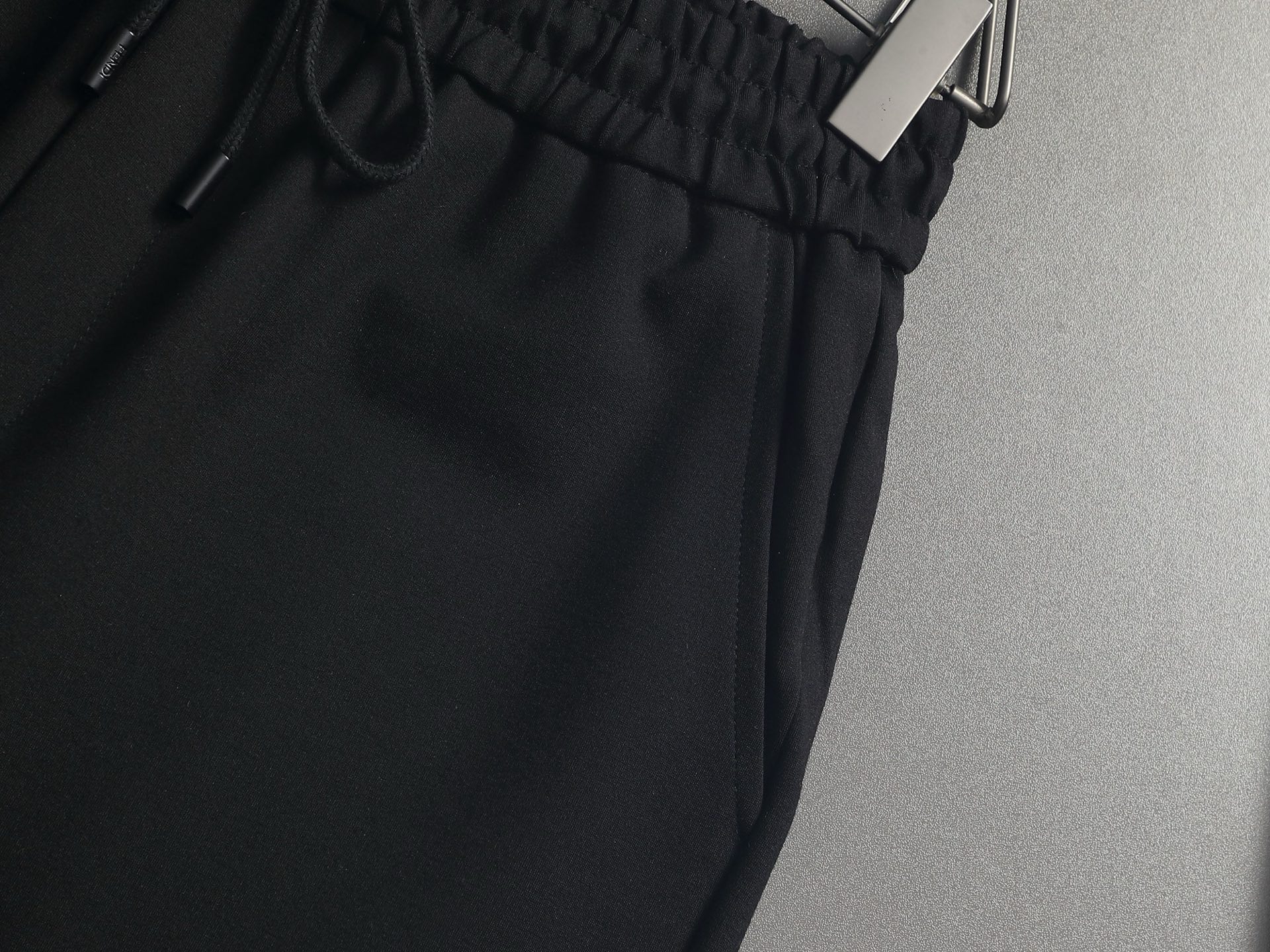 Fendi FENDI 芬迪 25ss 毛圈短裤 ～采用棉质毛圈面料精心制作 饰以同色调提花图案